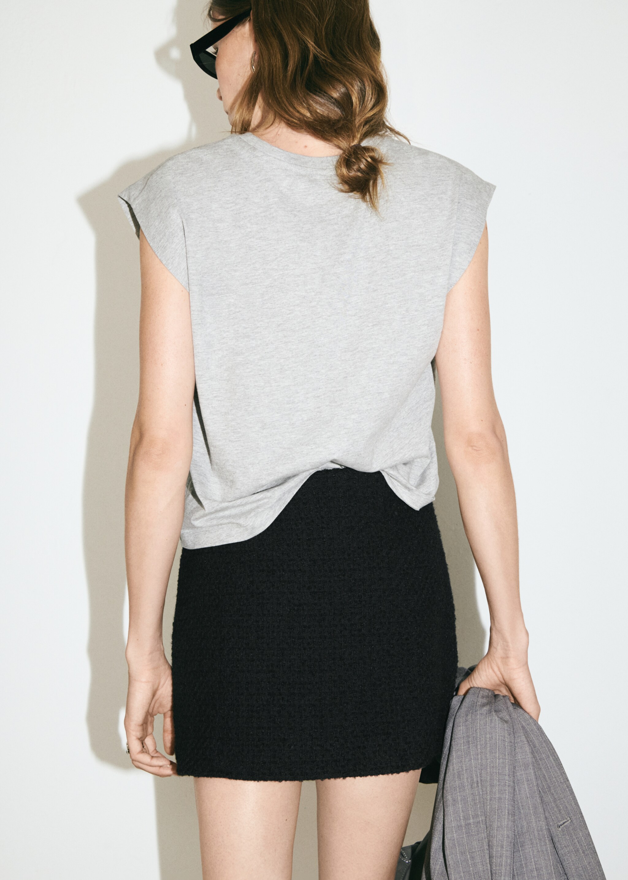 Faldilla curta tweed - Detall de l'article 6, Negre. Ref: 77064794-00.