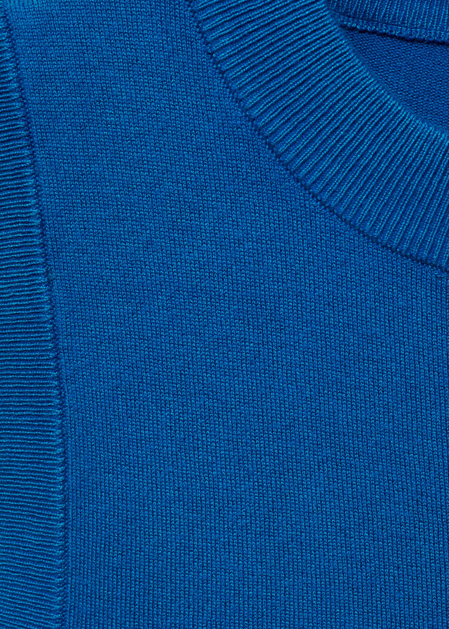 Knitted top with wide straps - Details of the article 8