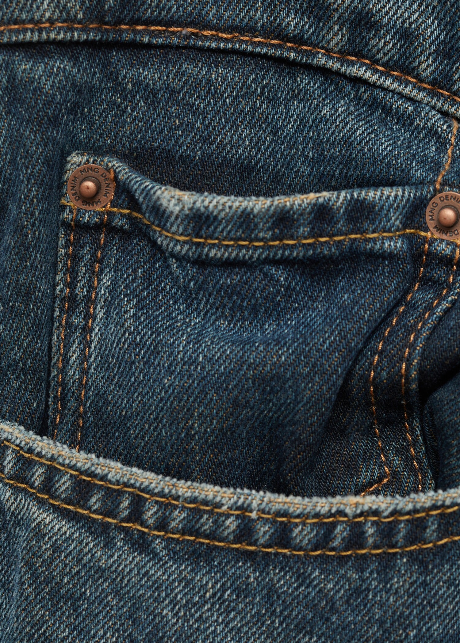 Jeans straight fit lavado oscuro desgastado - Detalle del artículo 0