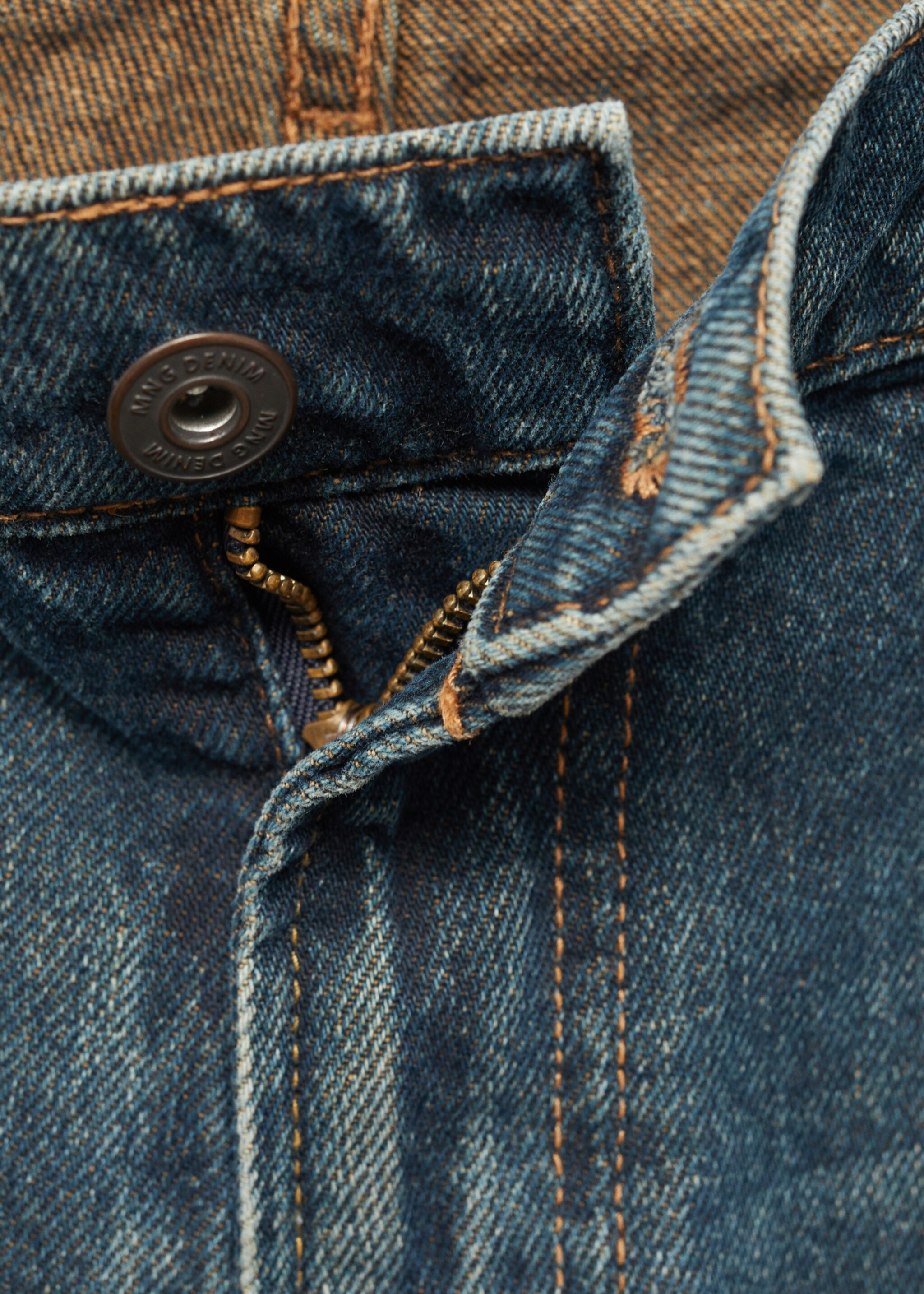 Jeans straight fit lavado oscuro desgastado - Detalle del artículo 8