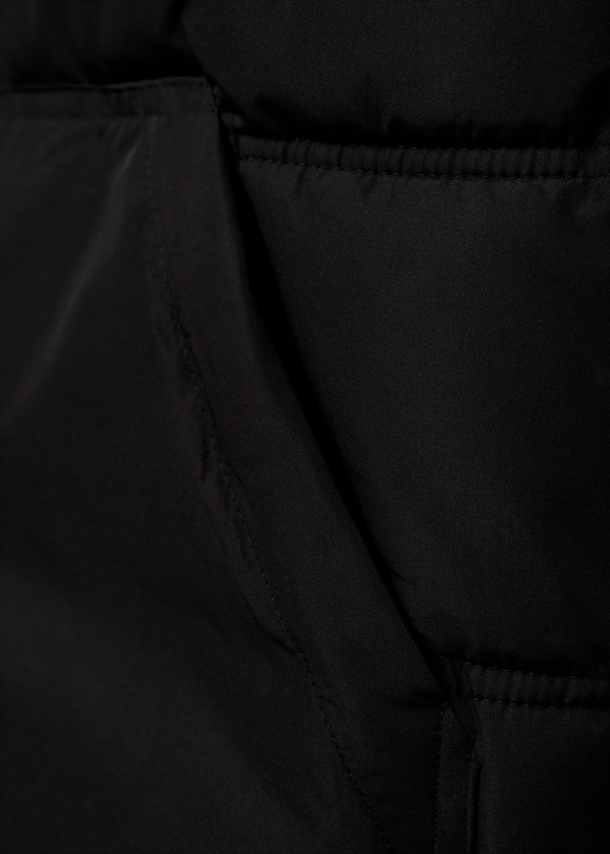 Gilet matelassé - Détail de l'article 0, Noir. Ref: 77065632-00.