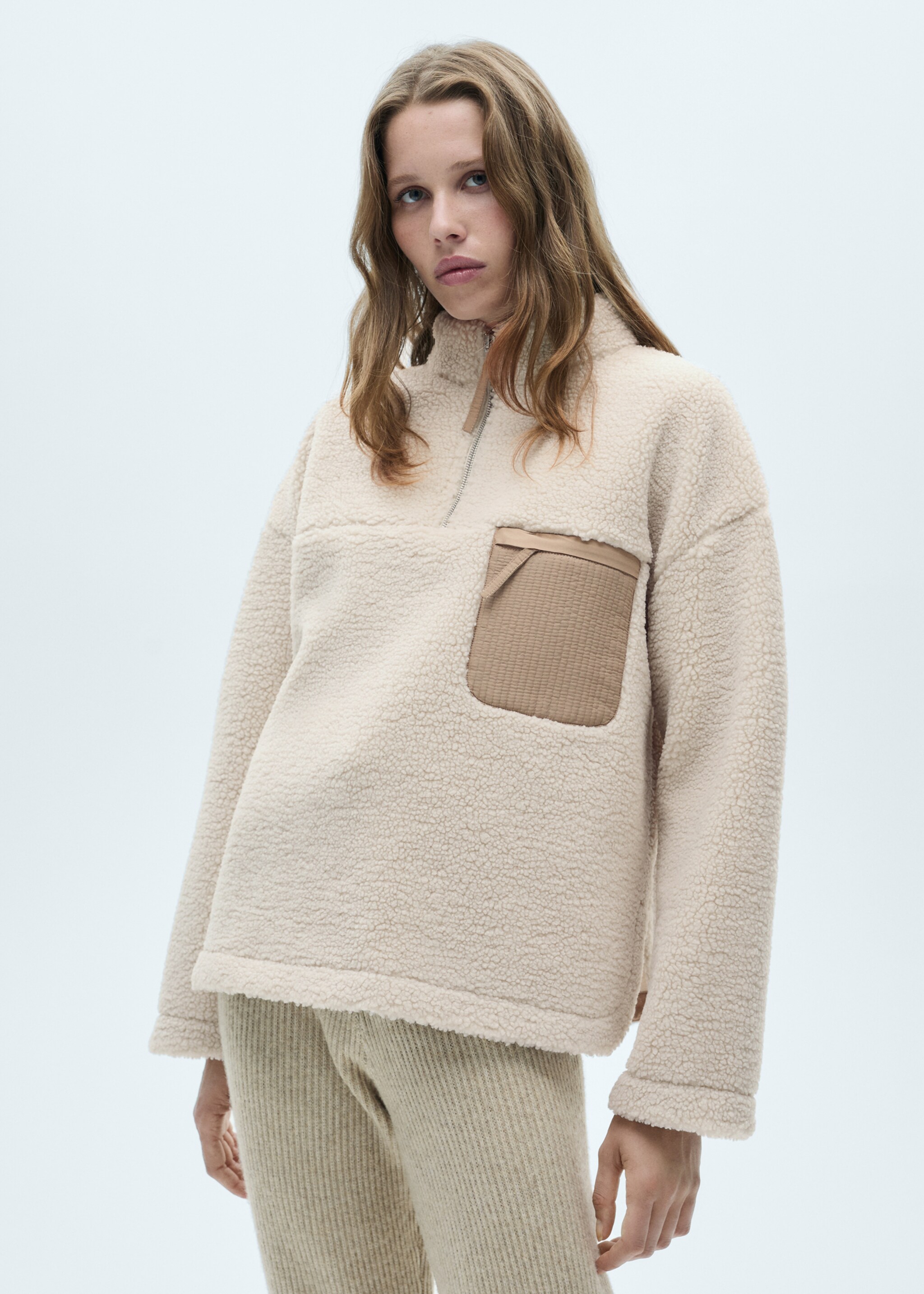 Sweat-shirt combiné imitation mouton - Plan moyen