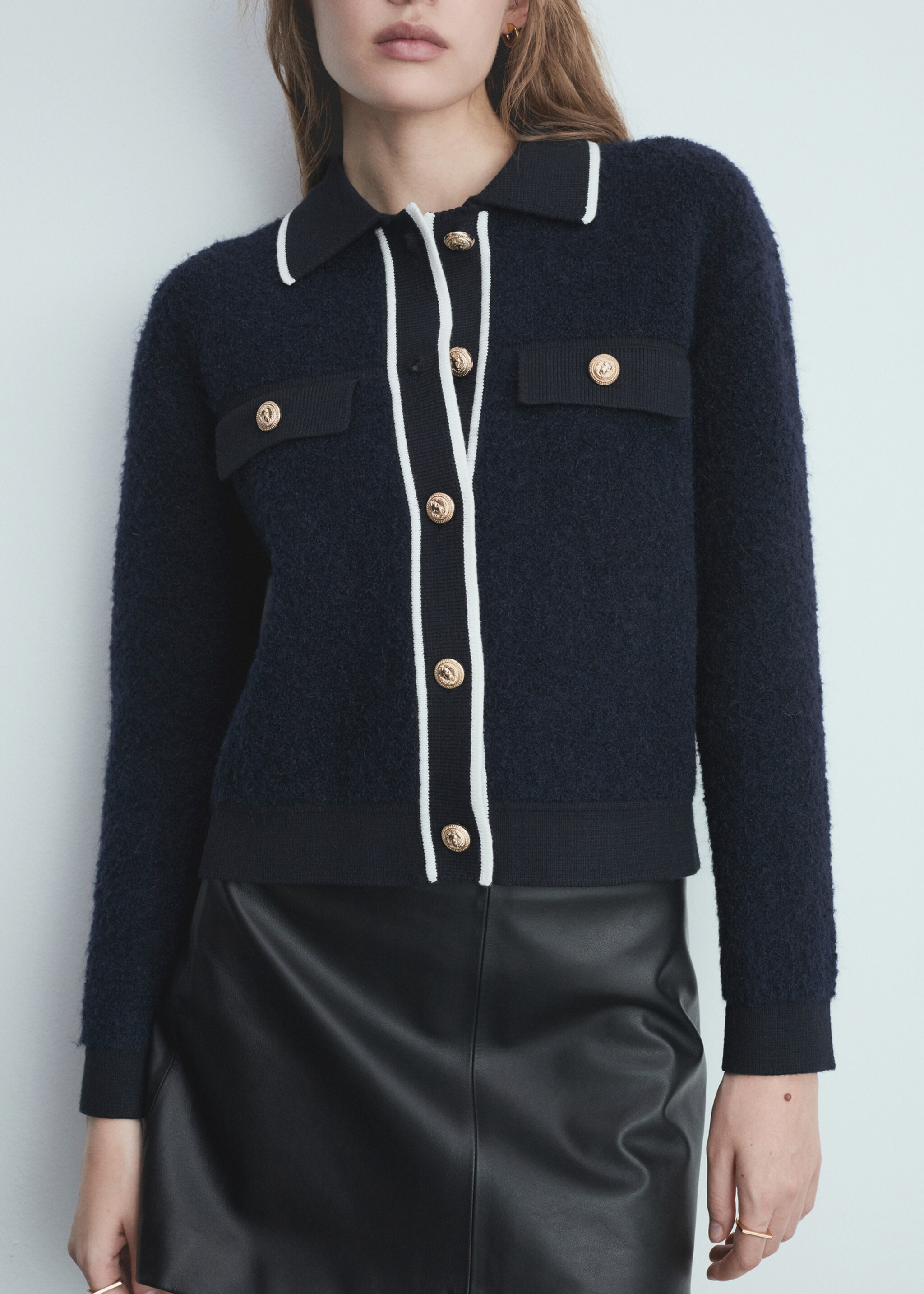 Knitted buttoned jacket - Medium plane, Dark Navy. Ref: 77065641-00.
