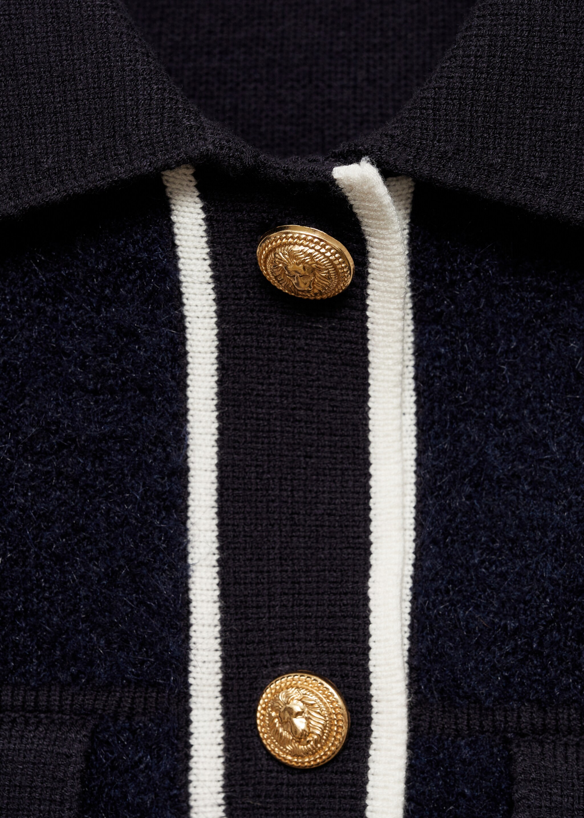 Knitted buttoned jacket - Details of the article 8, Dark Navy. Ref: 77065641-00.