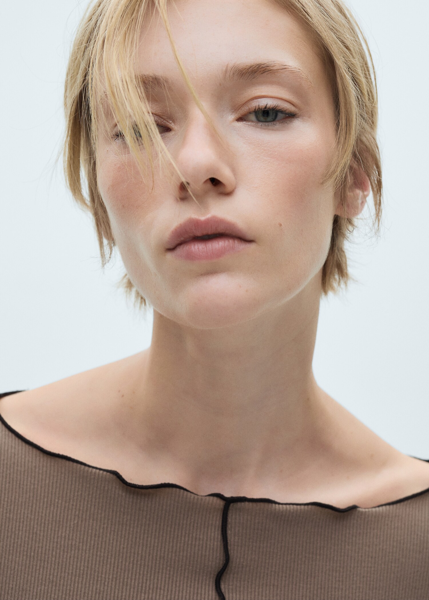 Langarm-T-Shirt mit Ziernähten - Detail des Artikels 1