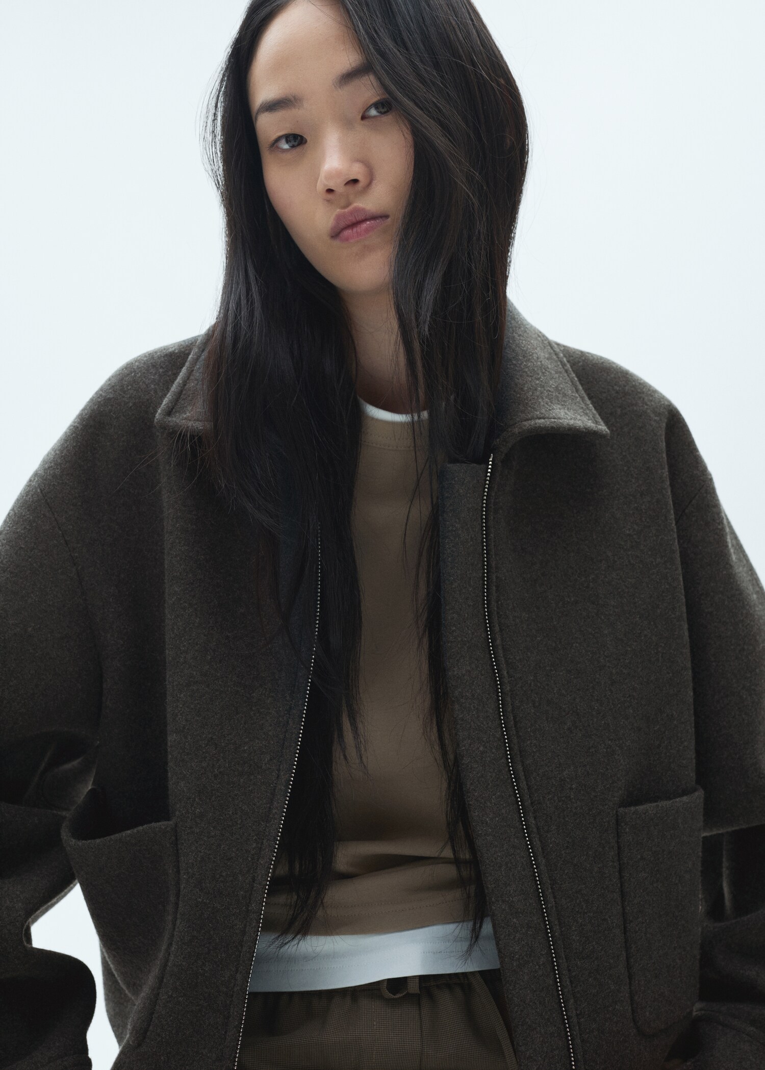 Crop-Jacke mit Taschen - Mittlere Ansicht