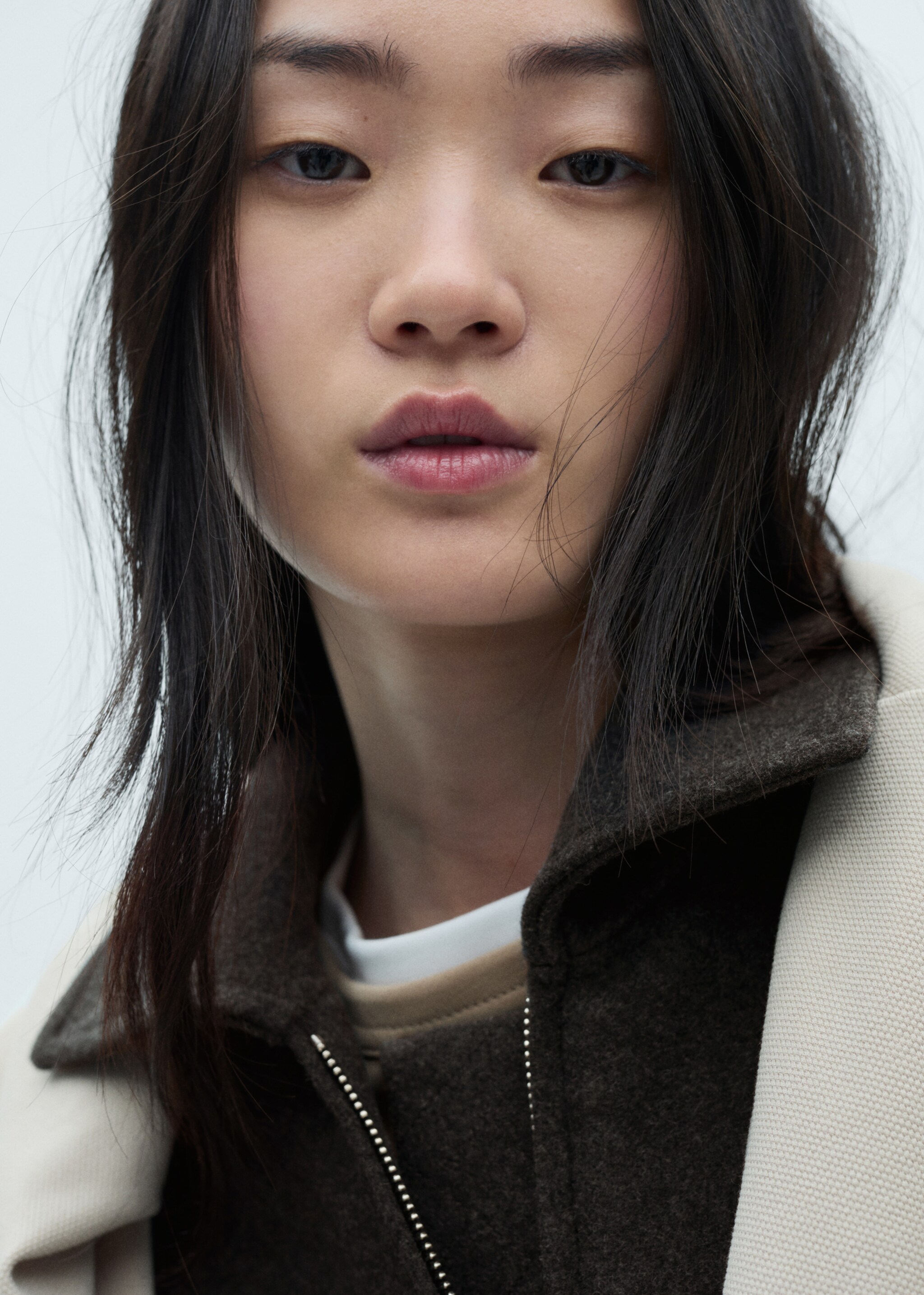 Crop-Jacke mit Taschen - Detail des Artikels 1, Grau. Ref: 77065648-00.