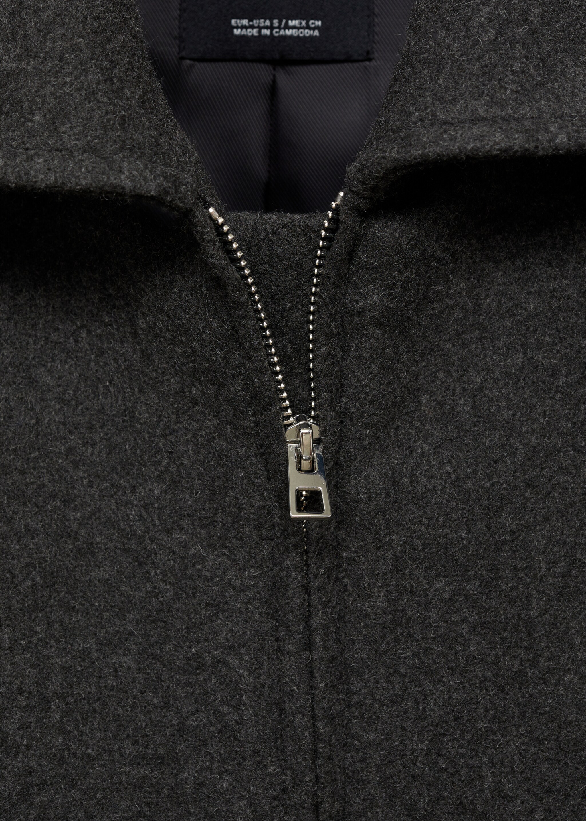 Crop-Jacke mit Taschen - Detail des Artikels 8, Grau. Ref: 77065648-00.