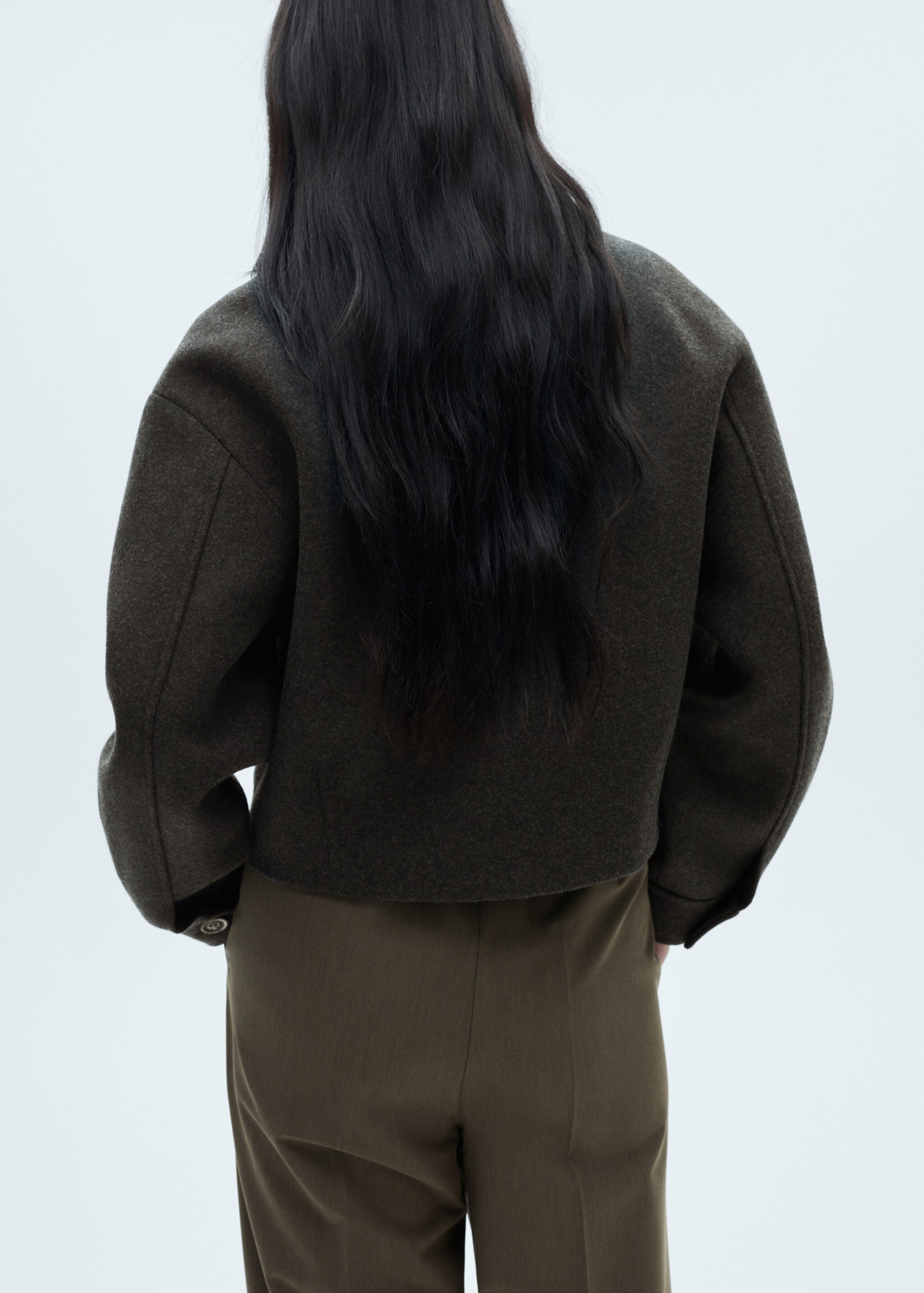 Crop-Jacke mit Taschen - Rückseite des Artikels, Grau. Ref: 77065648-00.