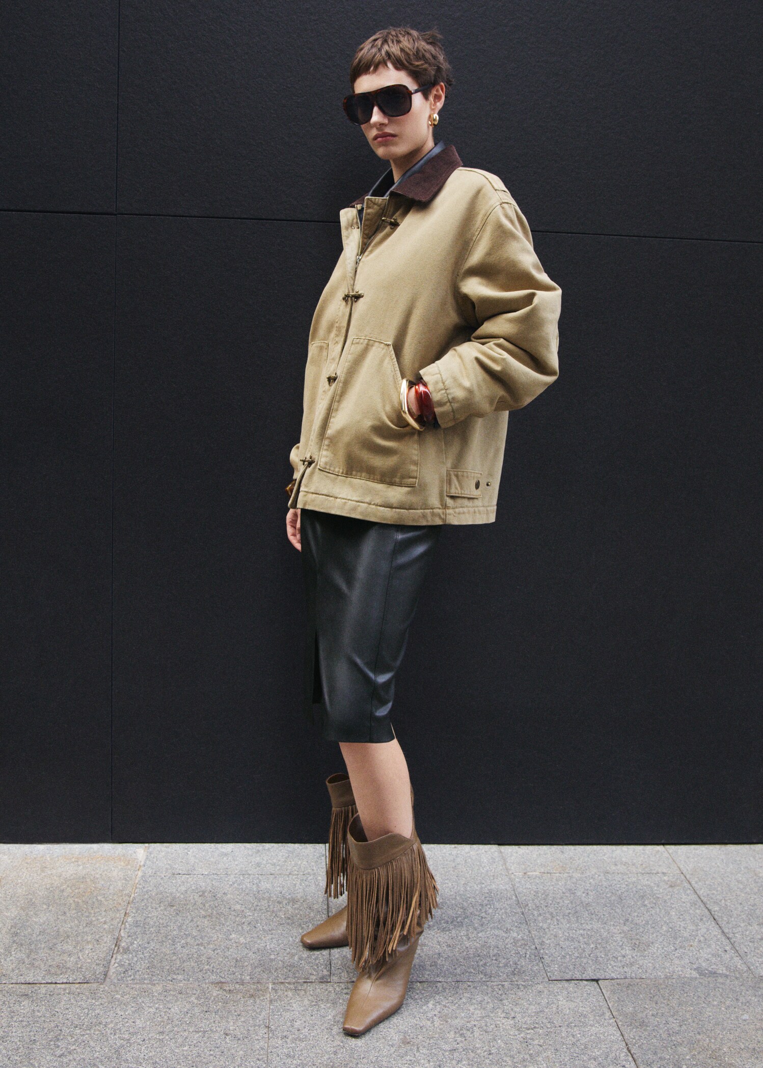 Leather-effect pencil skirt - Details of the article 7