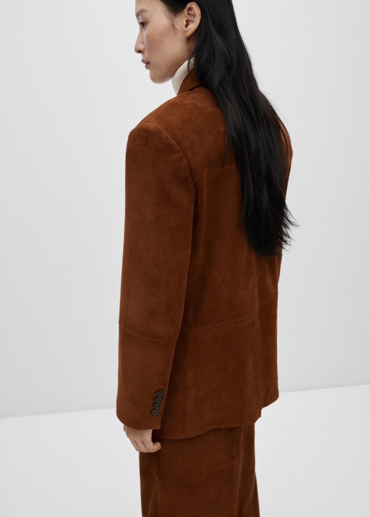Suede leather blazer - Reverse of the article