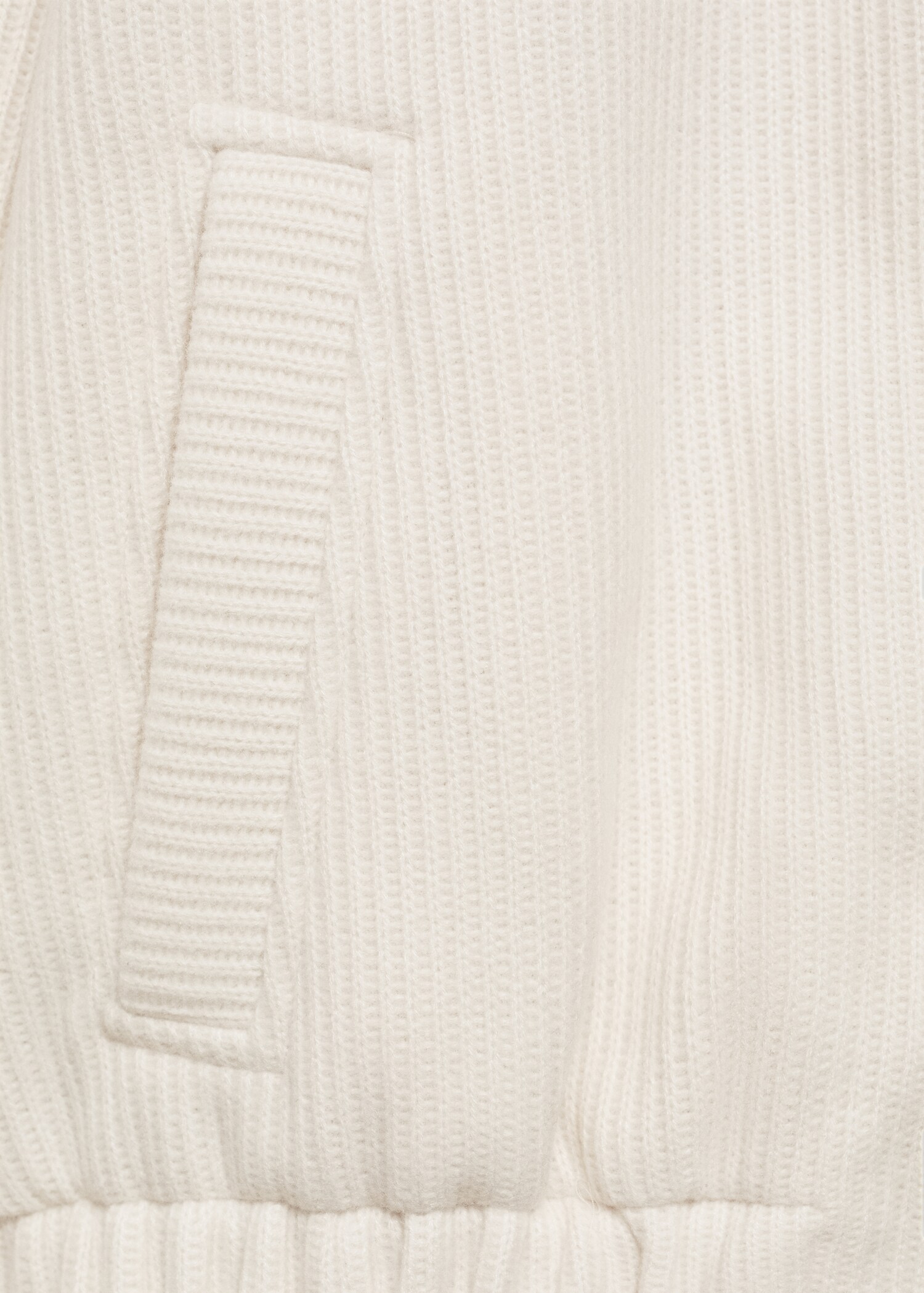 Strickjacke mit Taschen - Detail des Artikels 0