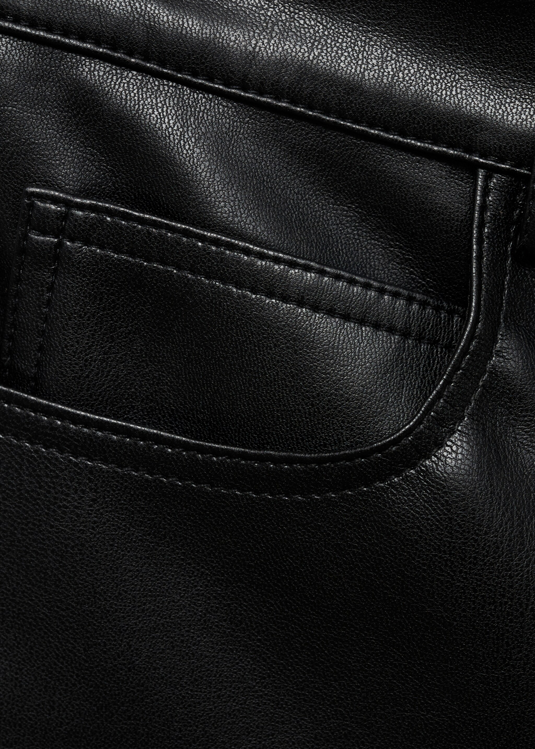 Leather-effect shorts - Details of the article 8, Black. Ref: 77065664-00.