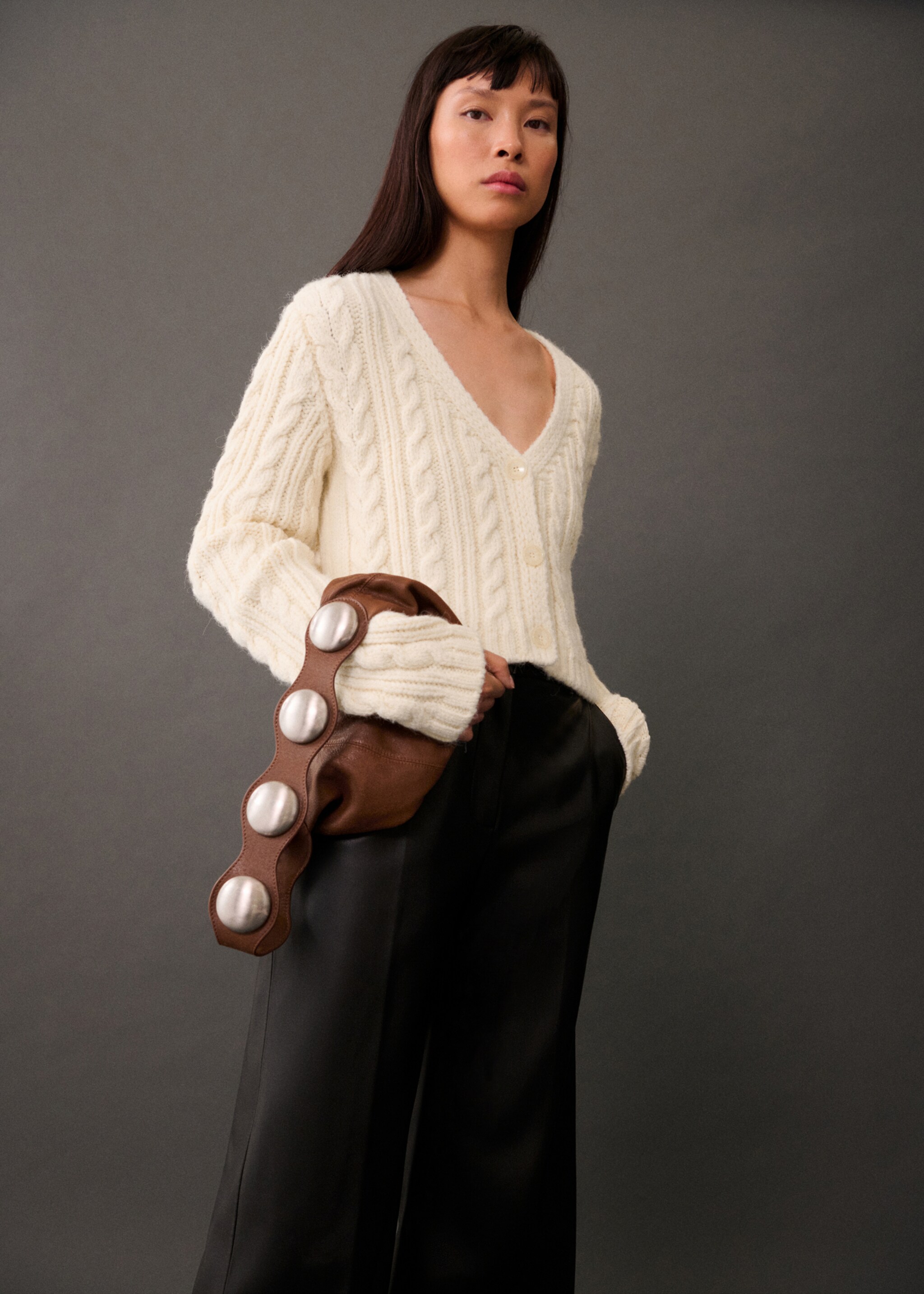 Cardigan maille torsadée boutons - Plan moyen, Écru. Ref: 77065665-00.