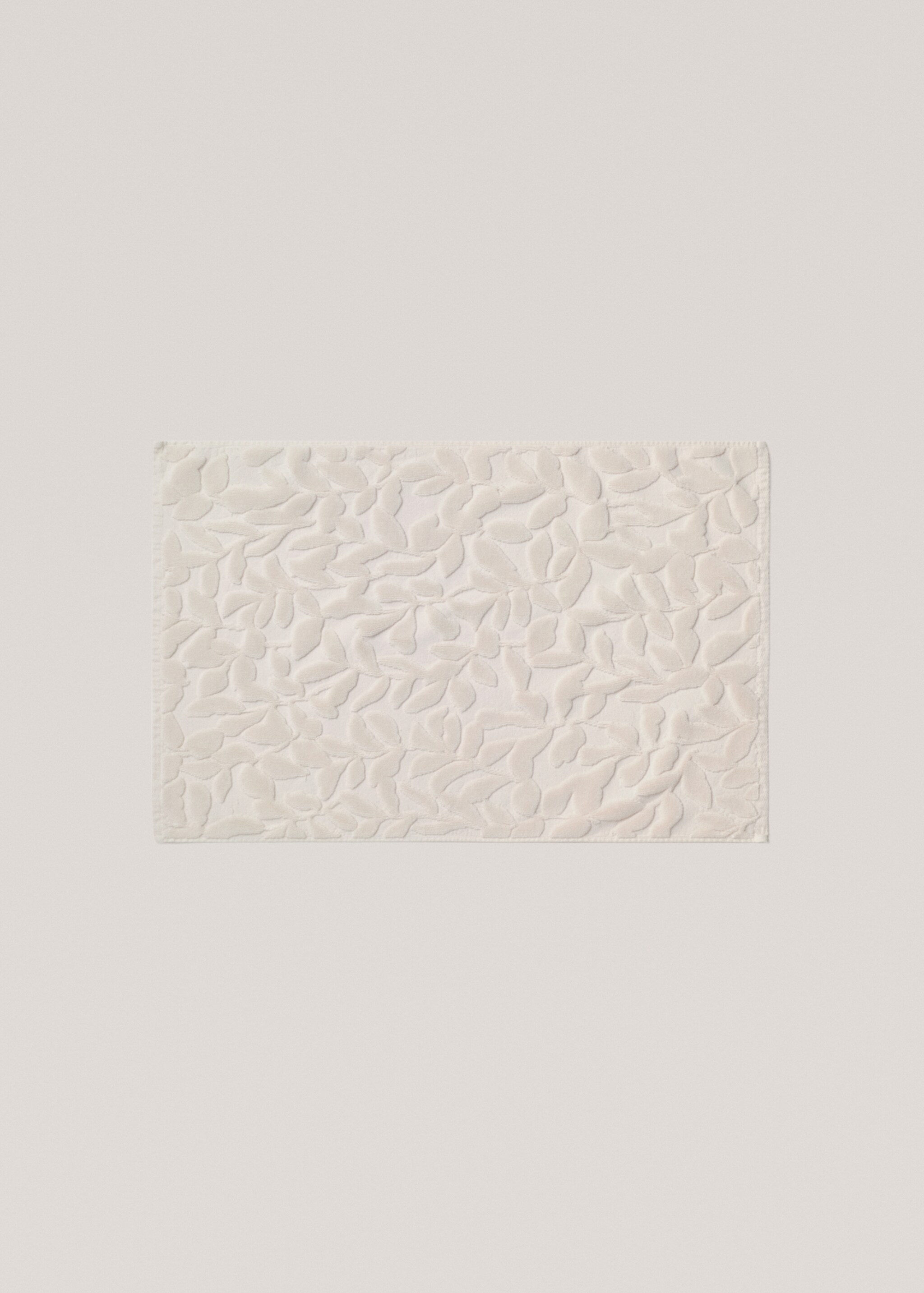 Jacquard floral bath mat 19.7x27.6in - Details of the article 3, Beige. Ref: 77065673-00.
