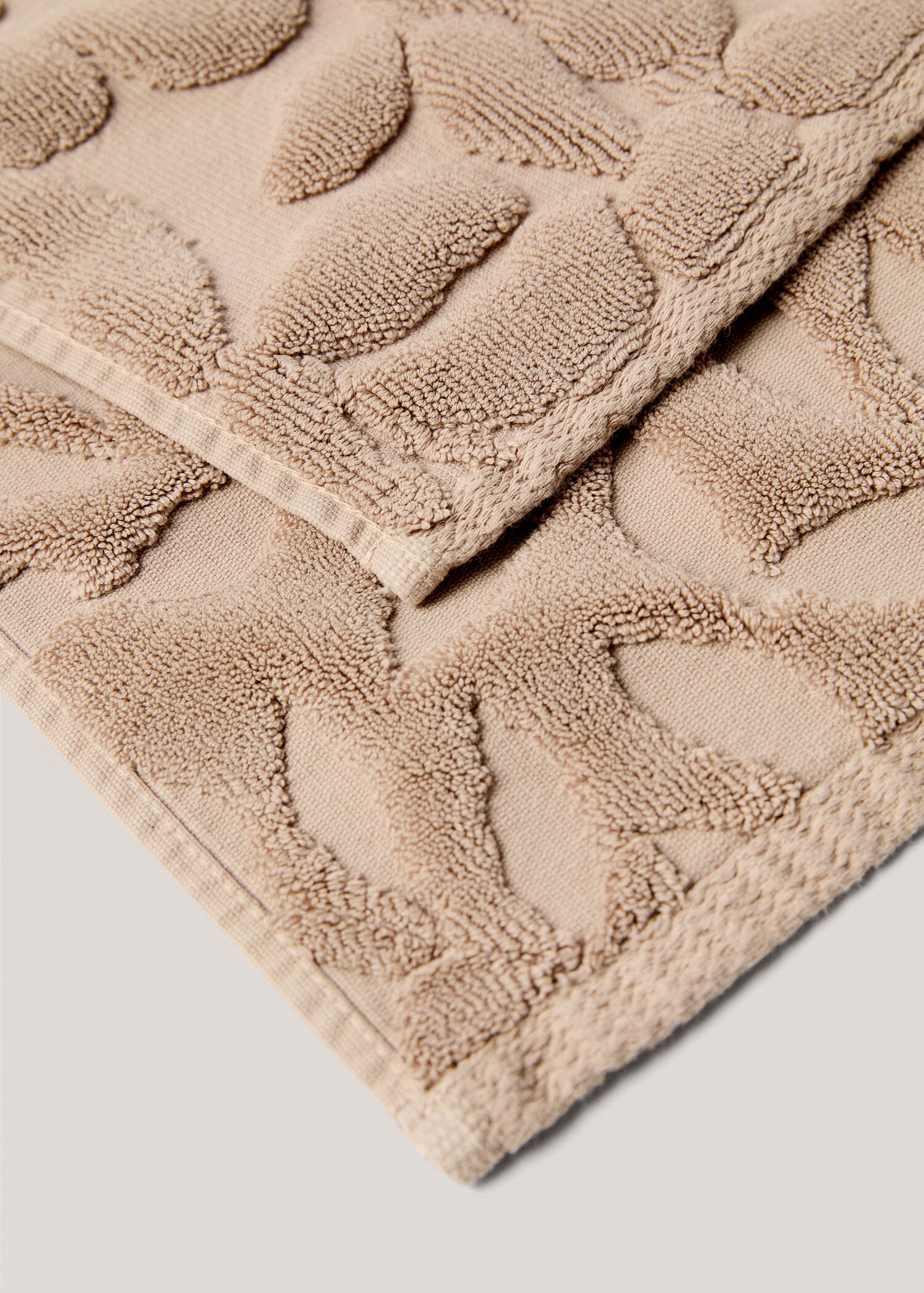 Jacquard floral bath mat 19.7x27.6in - Details of the article 2