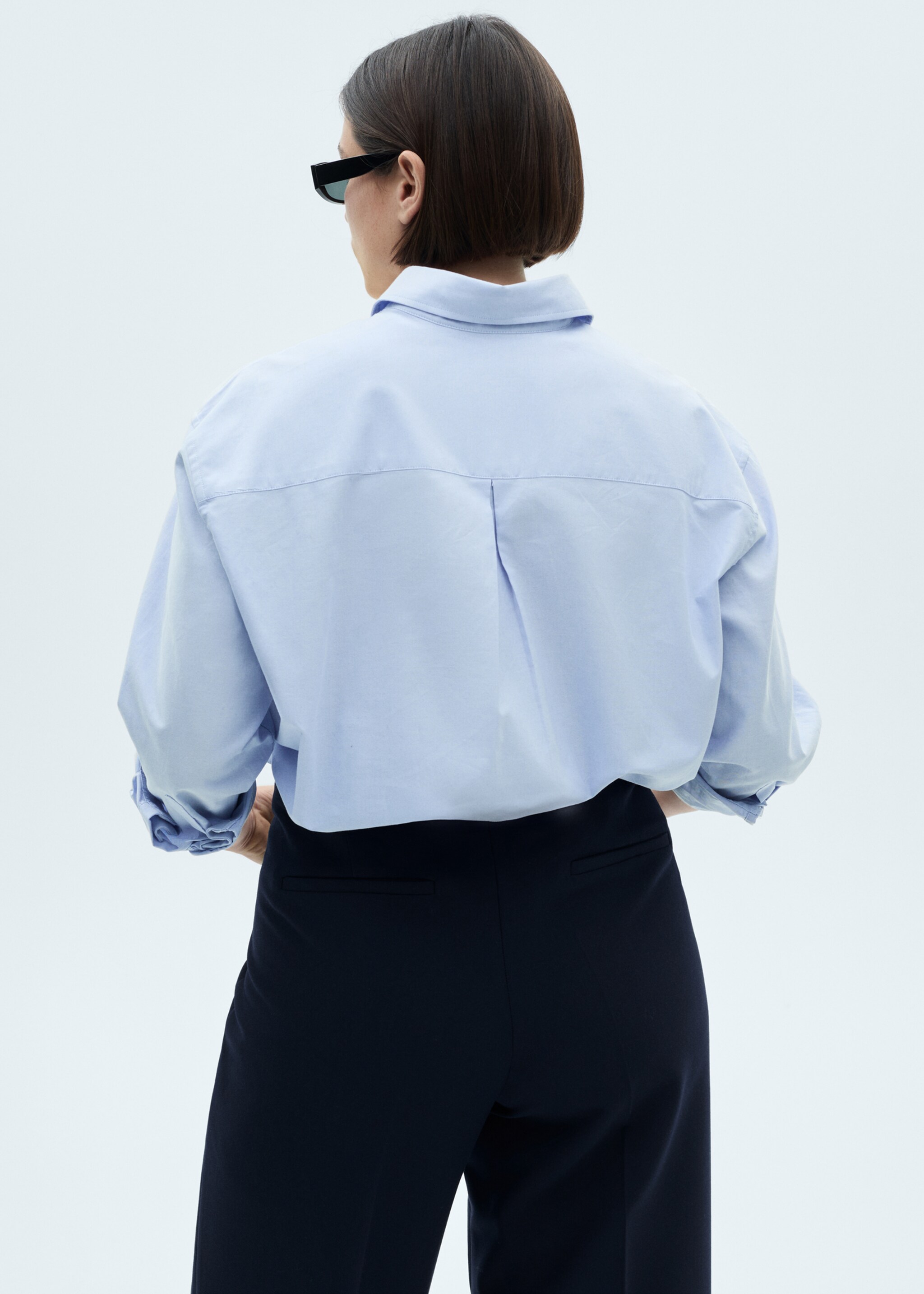 Wideleg pleated trousers - Details of the article 4, Dark Navy. Ref: 77065674-00.