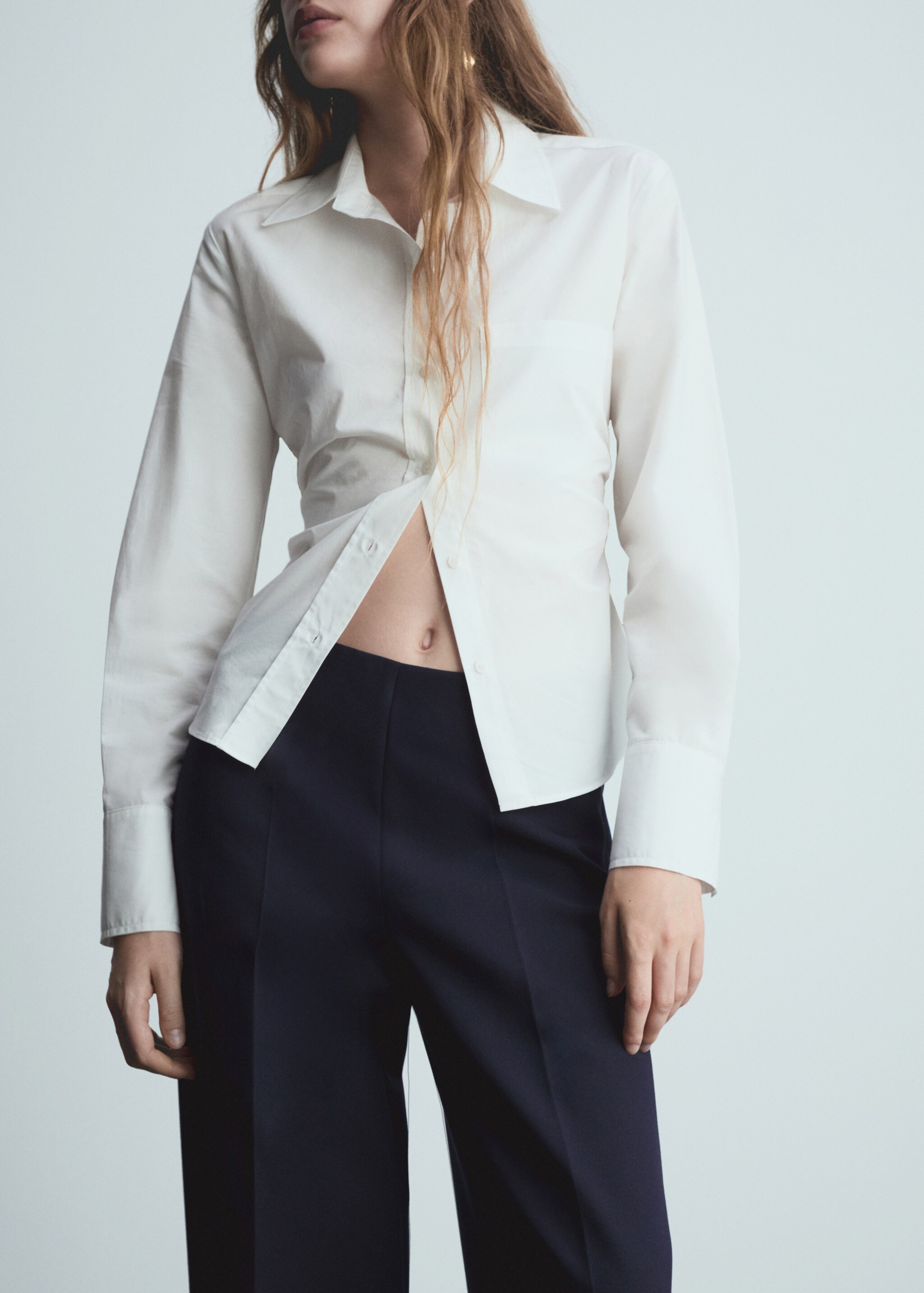 Wideleg pleated trousers - Details of the article 6, Dark Navy. Ref: 77065674-00.