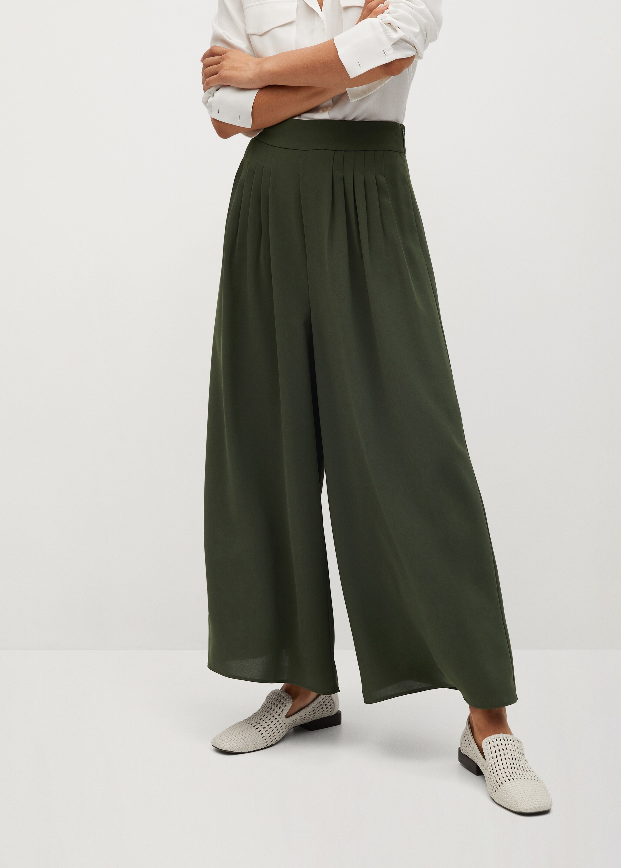 Kalhoty culottes s plisováním - Náhled ve středové rovině