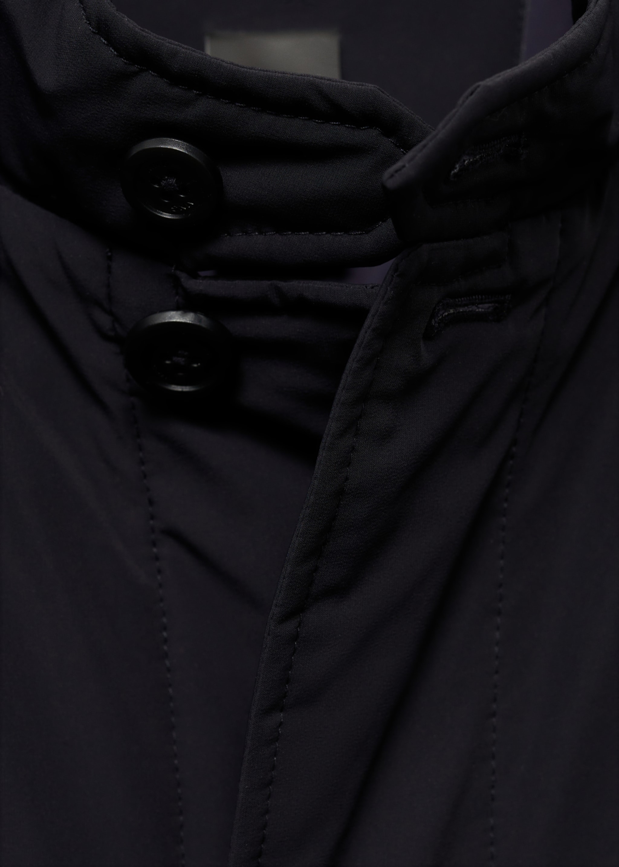 Waterproof jacket with Thermore® padding - Details of the article 8, Dark Navy. Ref: 77065960-00.