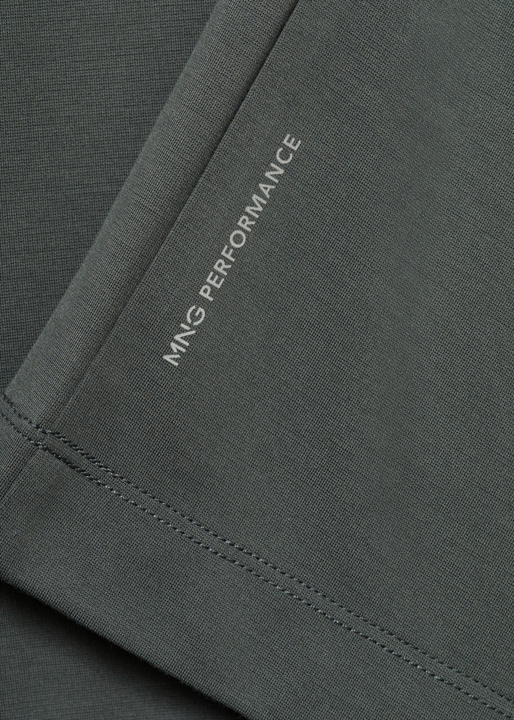 Comfort stretch kreukvast T-shirt - Detail van het artikel 0, Groen. Ref: 77065966-00.