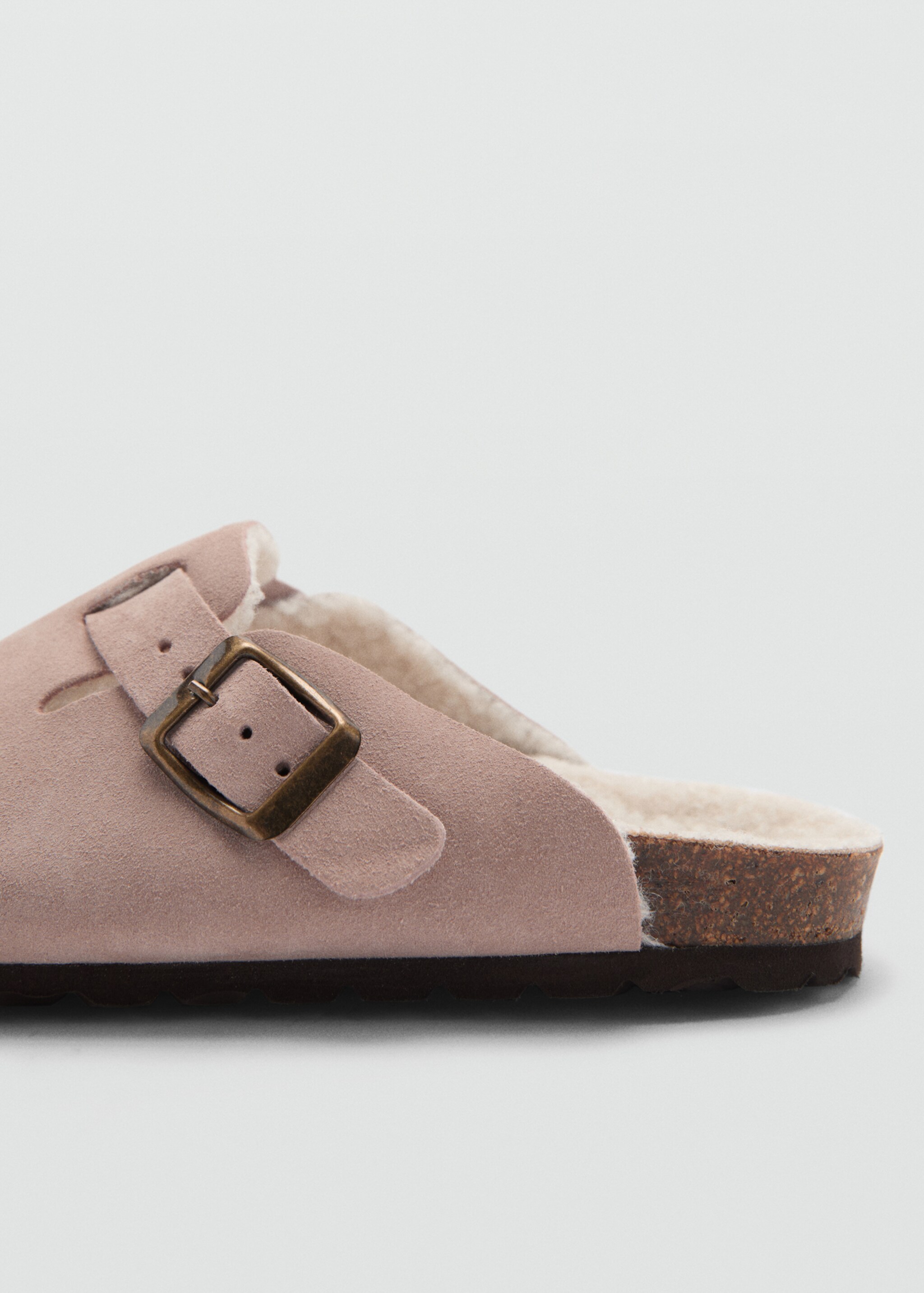 Sheepskin clogs with fur-effect lining - Details of the article 2, Pale Pink. Ref: 77065971-00.