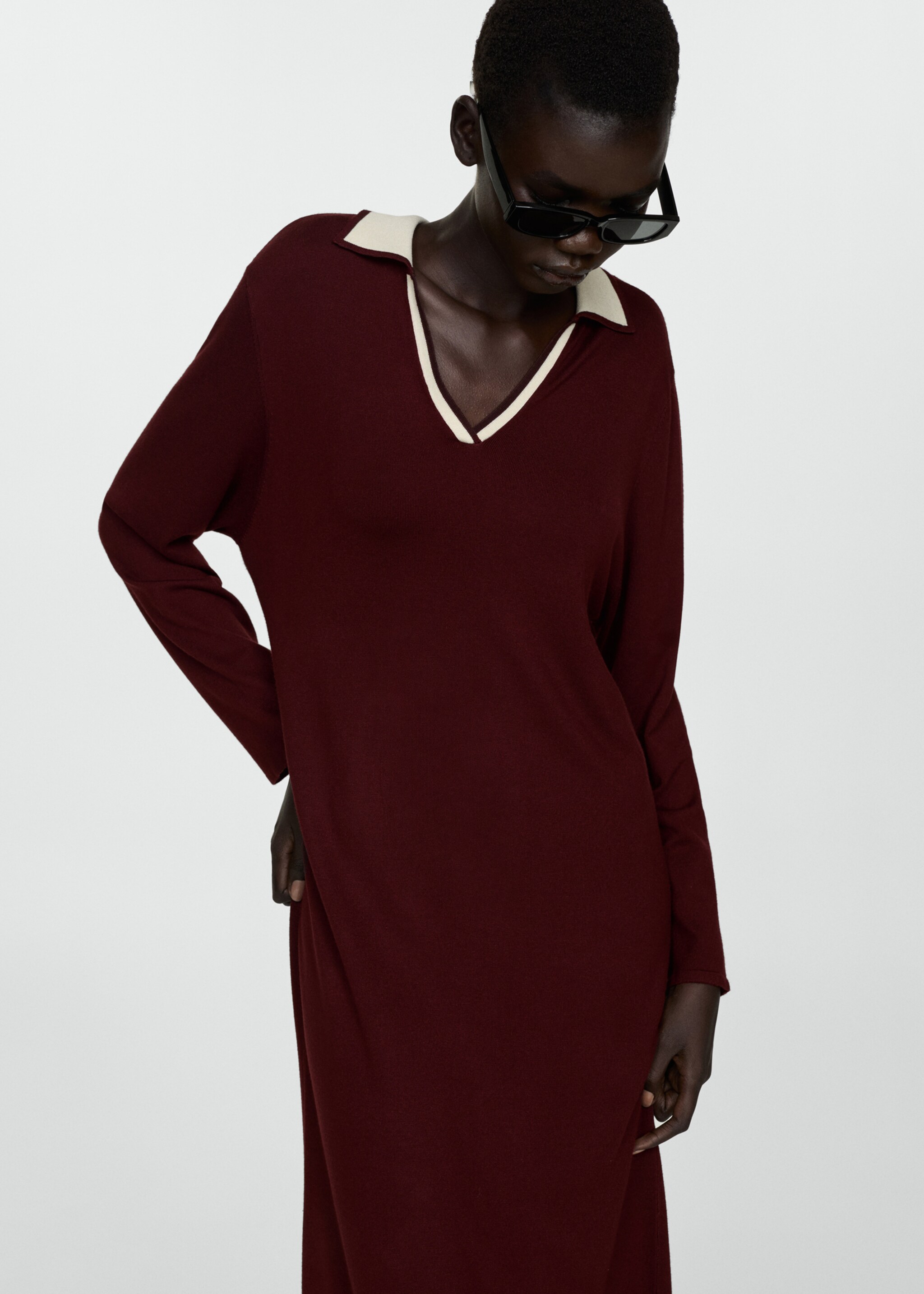 Contrast collar knit dress - Medium plane, Burgundy. Ref: 77065977-00.
