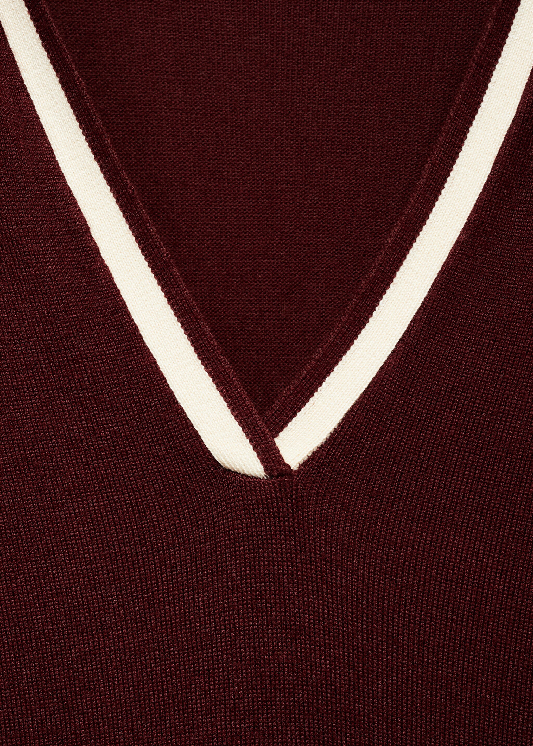 Contrast collar knit dress - Details of the article 0, Burgundy. Ref: 77065977-00.