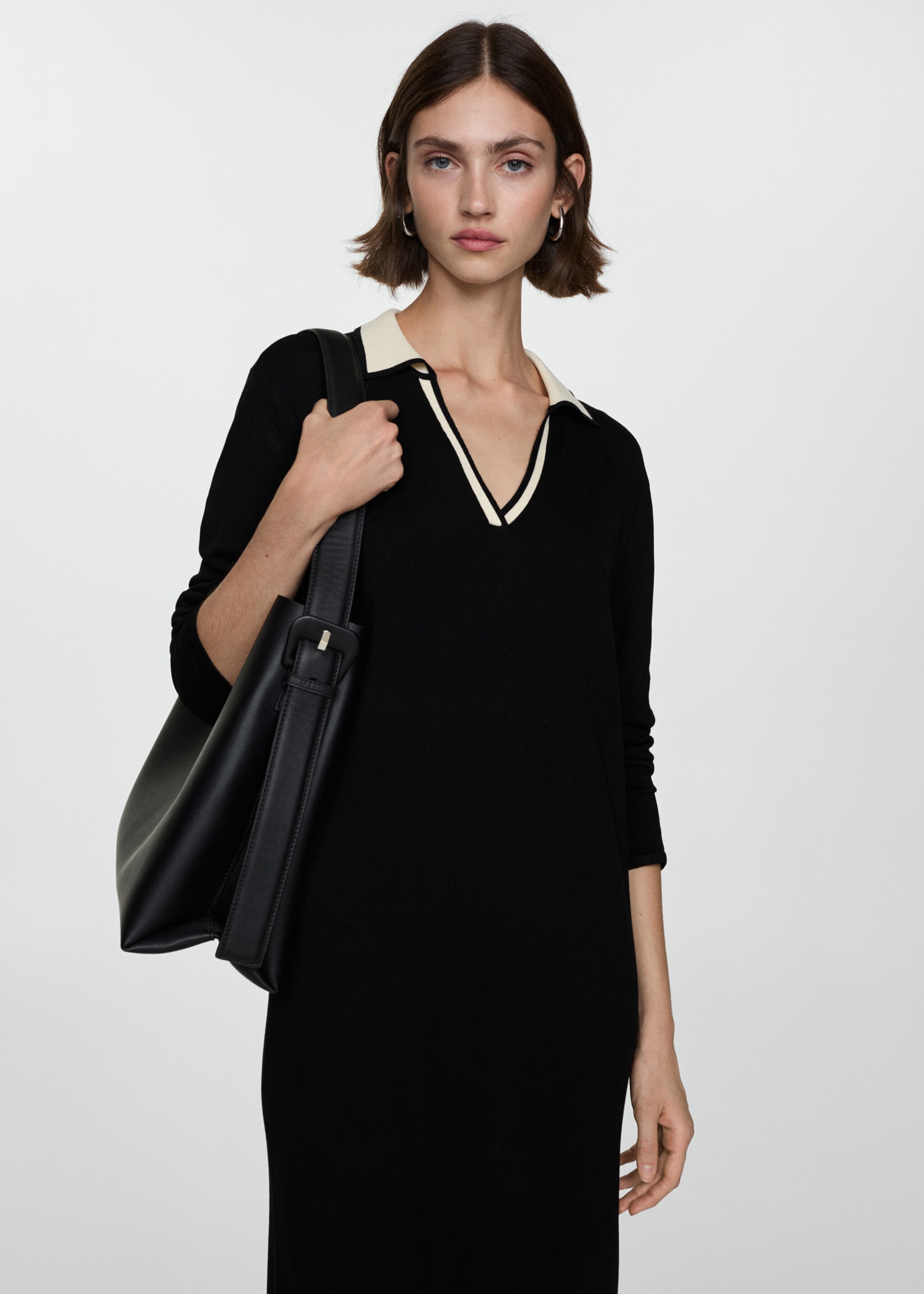 Contrast collar knit dress - Medium plane, Black. Ref: 77065977-00.