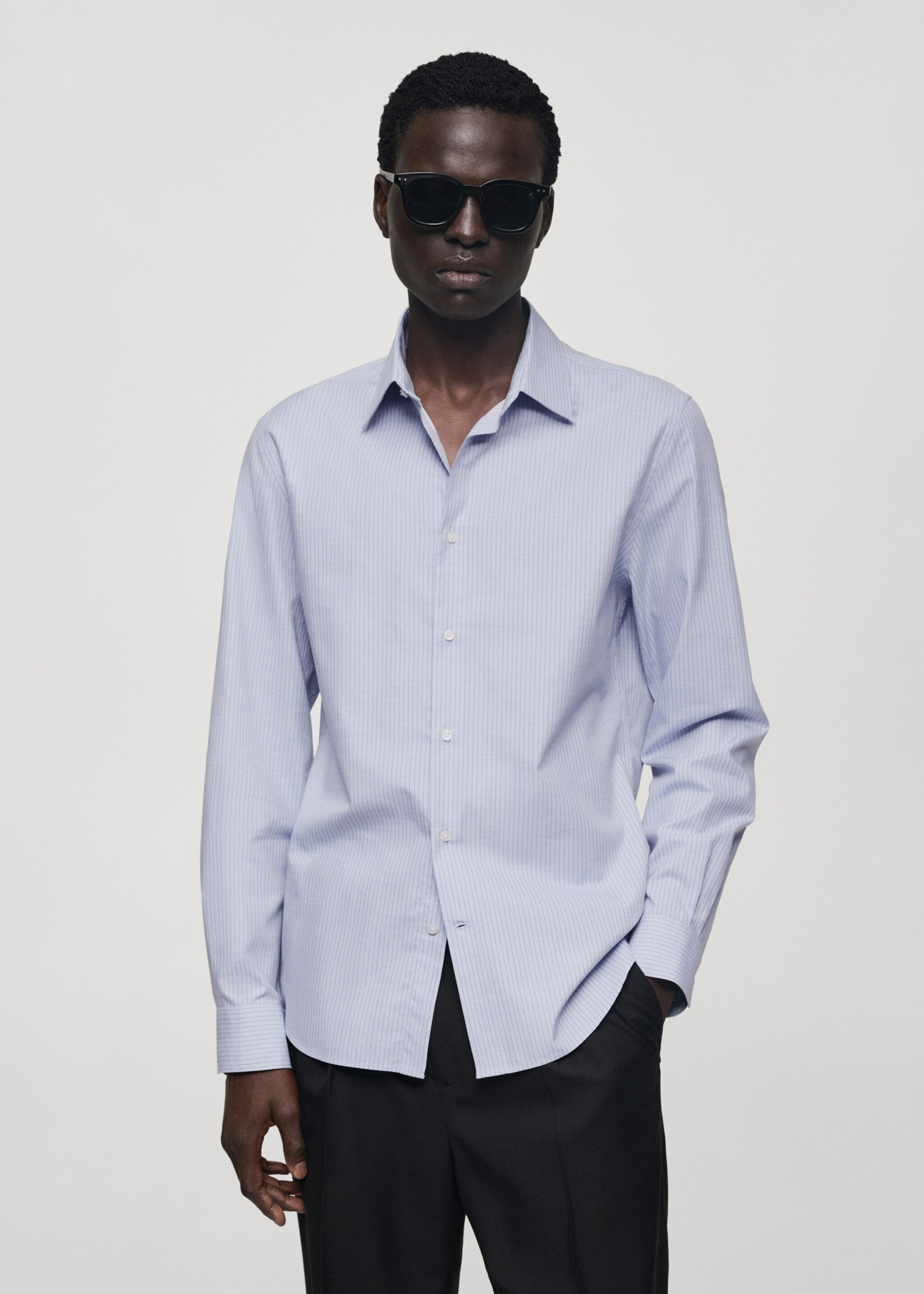 Camisa algodón slim fit raya diplomática - Plano medio, Azul celeste. Ref: 77065980-00.