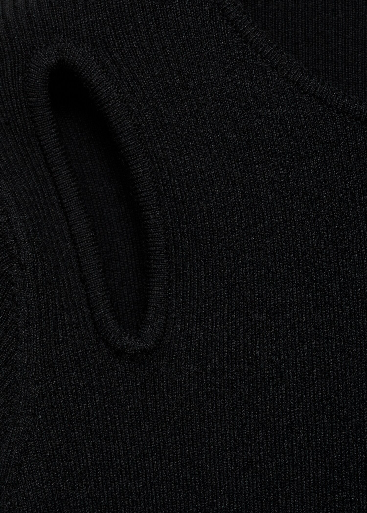 Robe maille côtelée ouvertures - Détail de l'article 8