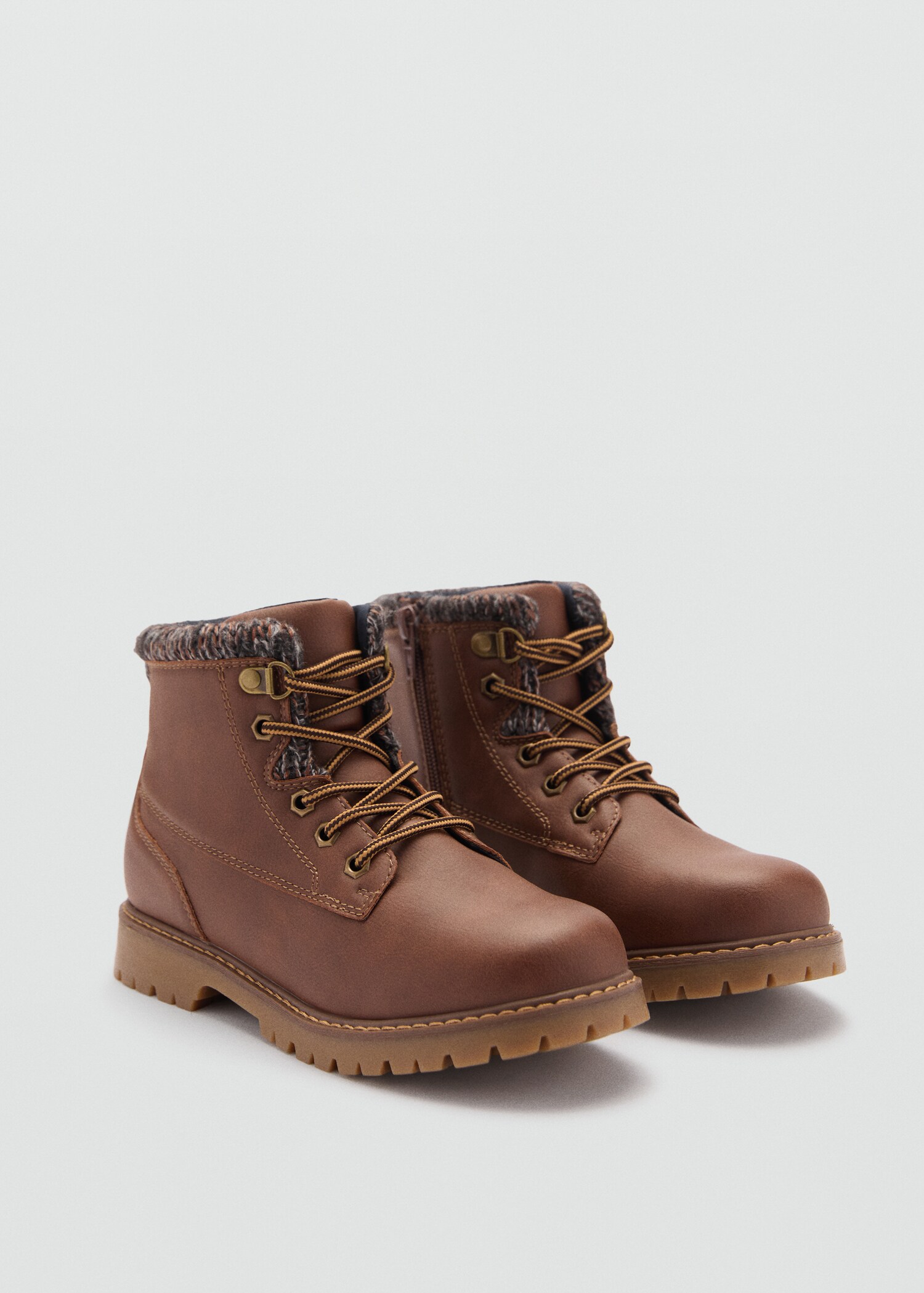 Lace-up mountain boots - Medium plane