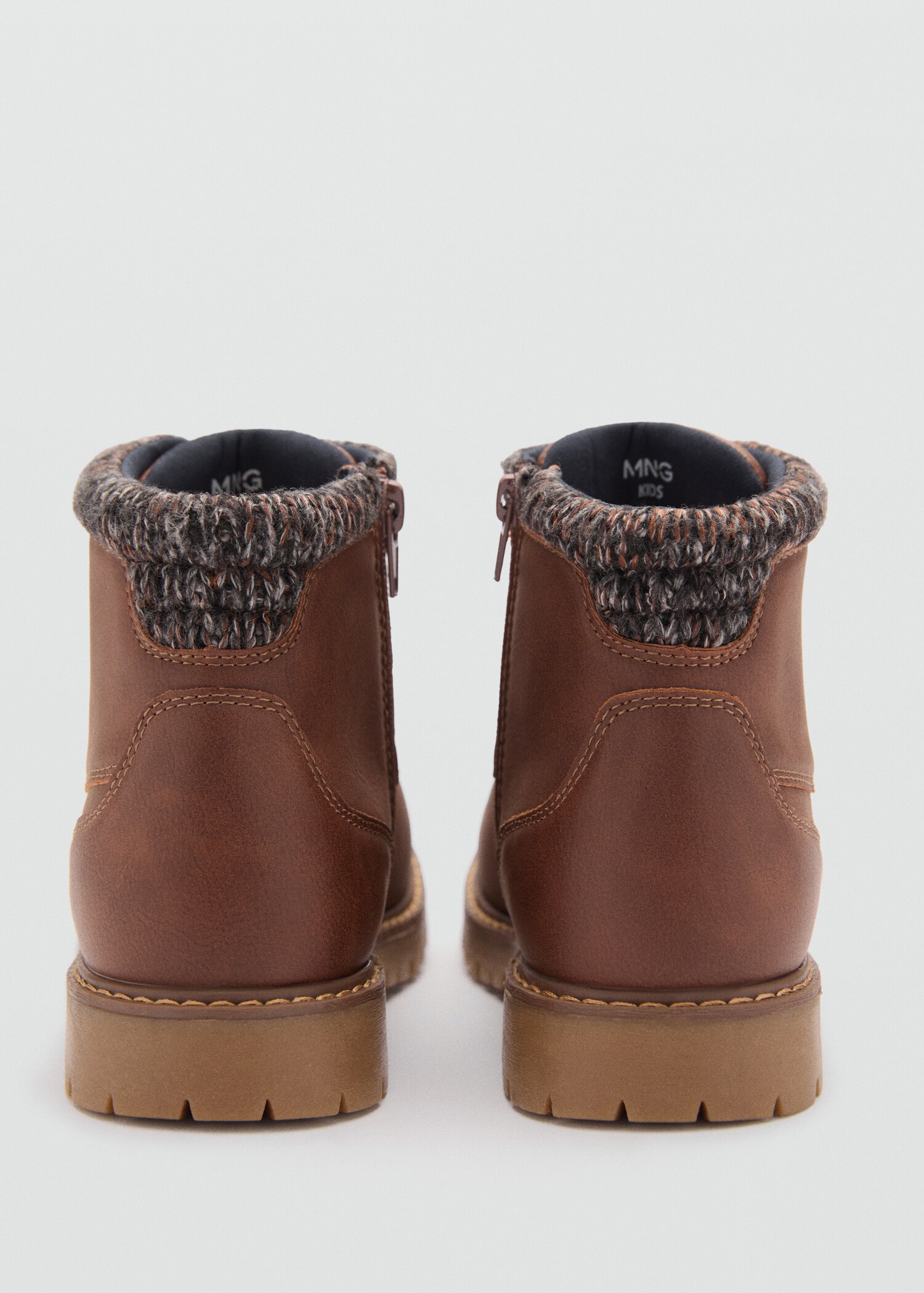 Lace-up mountain boots - Details of the article 1