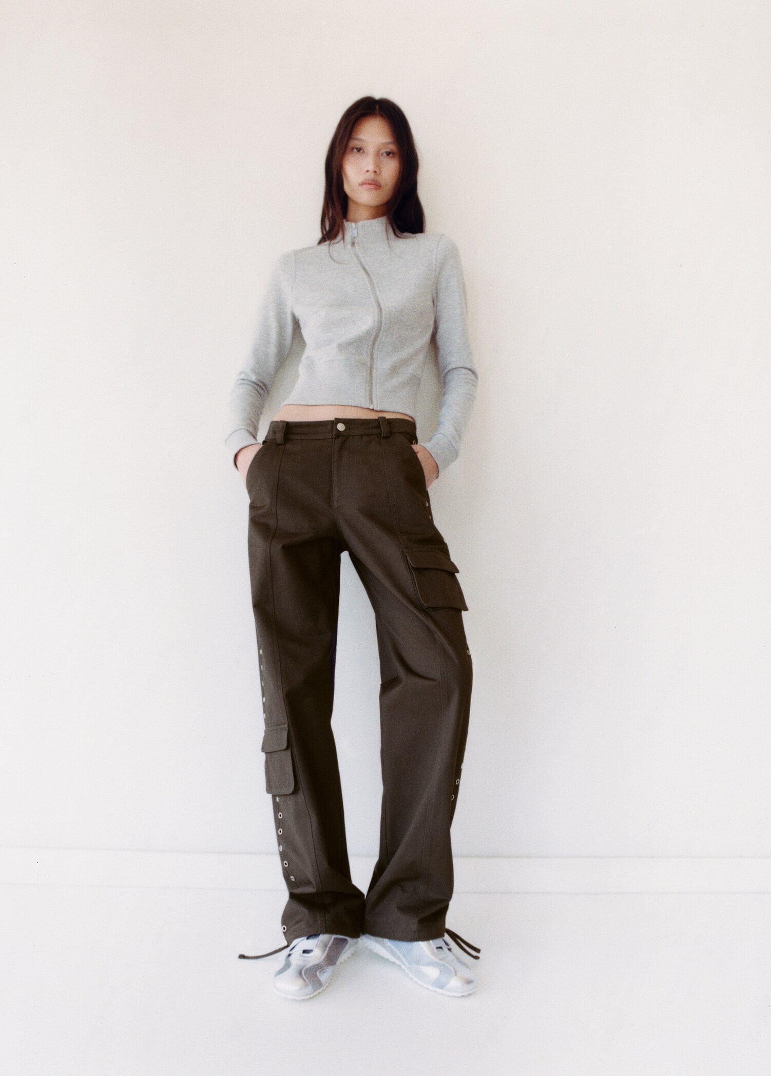 Studded parachute trousers - Details of the article 7