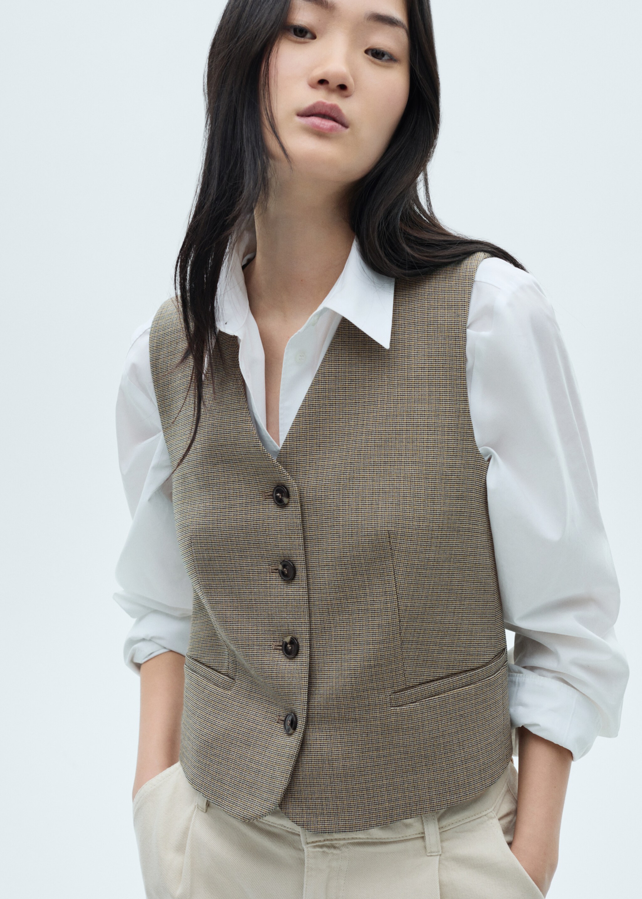 Micro-houndstooth waistcoat - Details of the article 2, Khaki. Ref: 77066724-00.