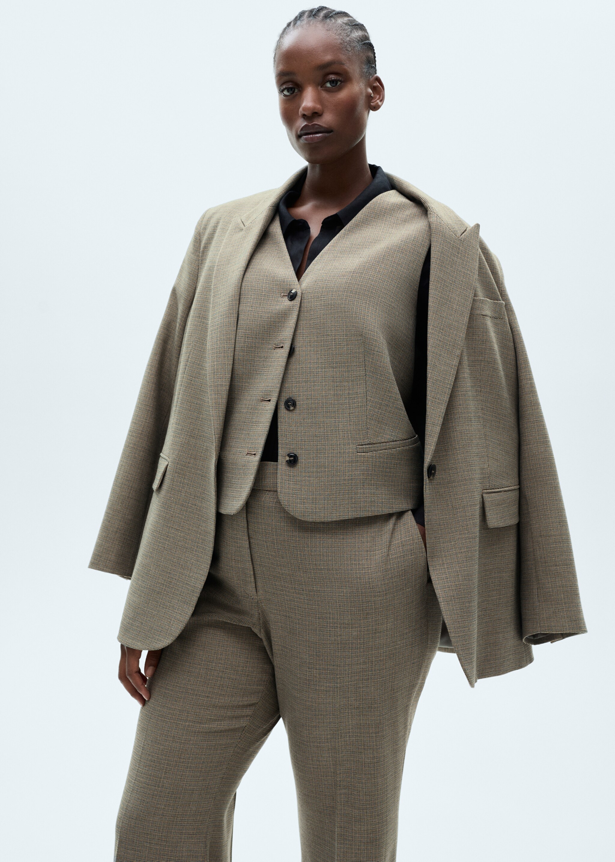 Micro-houndstooth waistcoat - Details of the article 5, Khaki. Ref: 77066724-00.