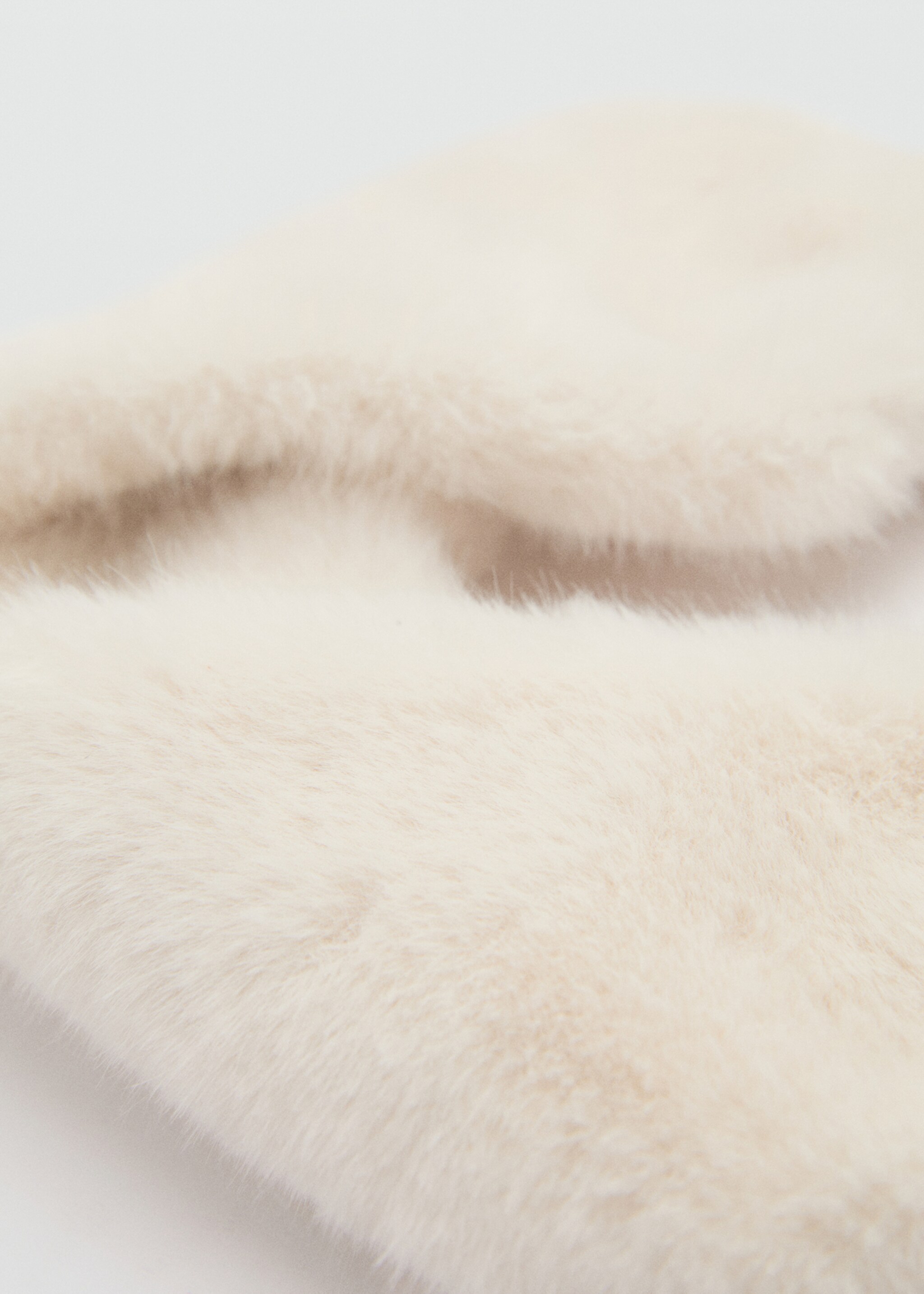 Polar scarf - Details of the article 1, Medium Brown. Ref: 77066731-00.