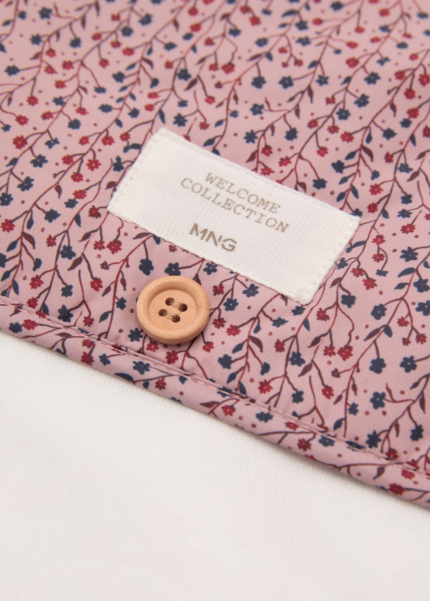 Floral travel changing mat - Details of the article 2