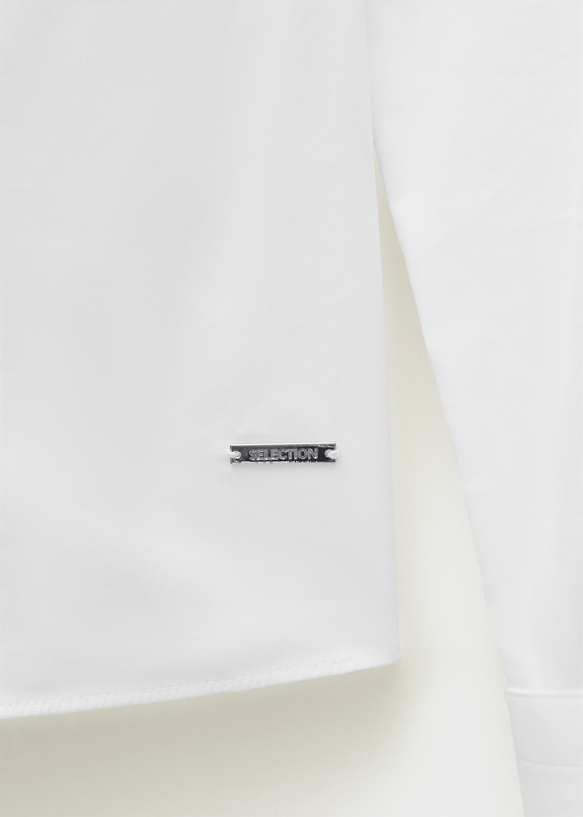Slim-fit poplin shirt - Details of the article 0, White. Ref: 77066745-00.
