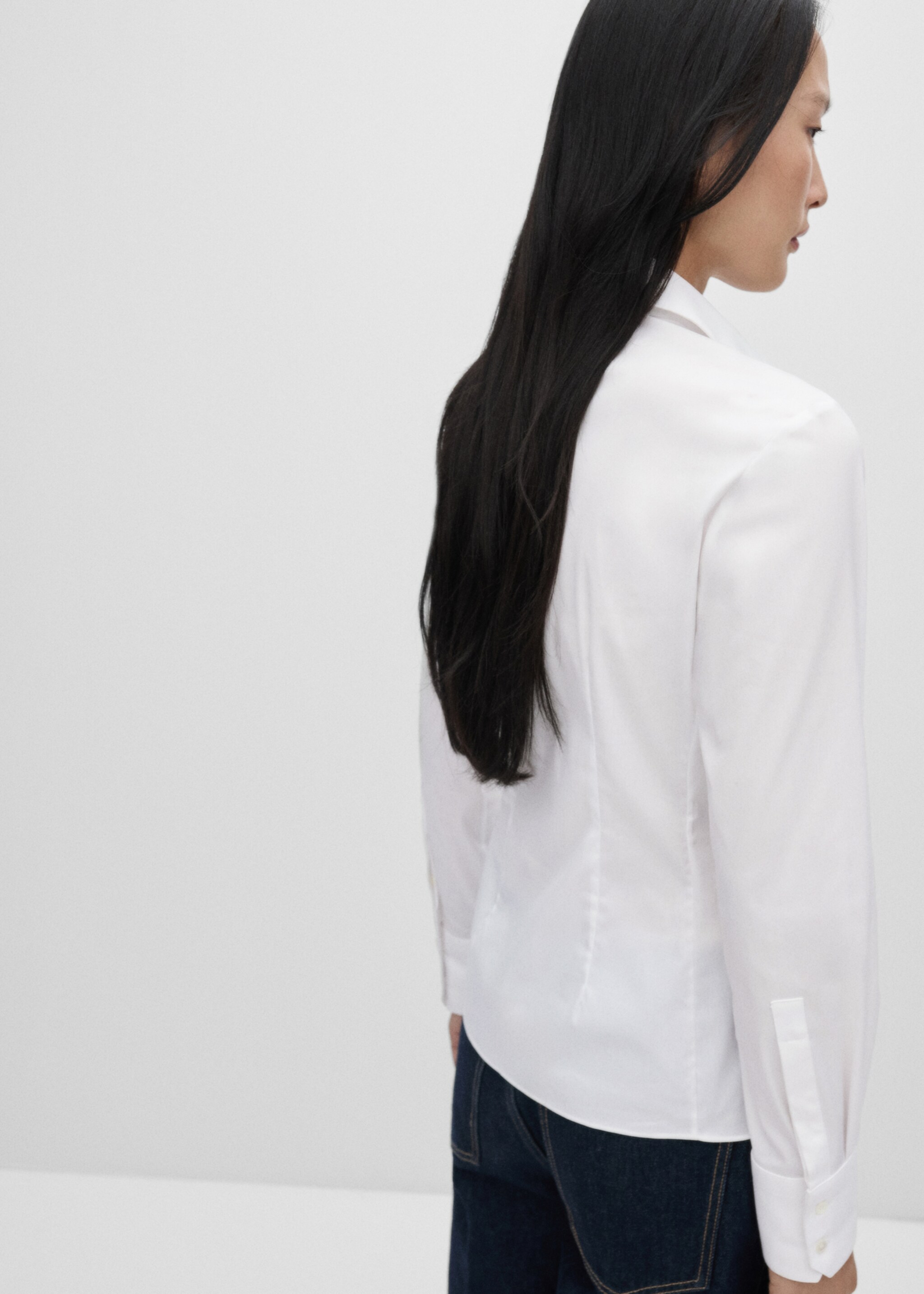 Slim-fit poplin shirt - Reverse of the article, White. Ref: 77066745-00.