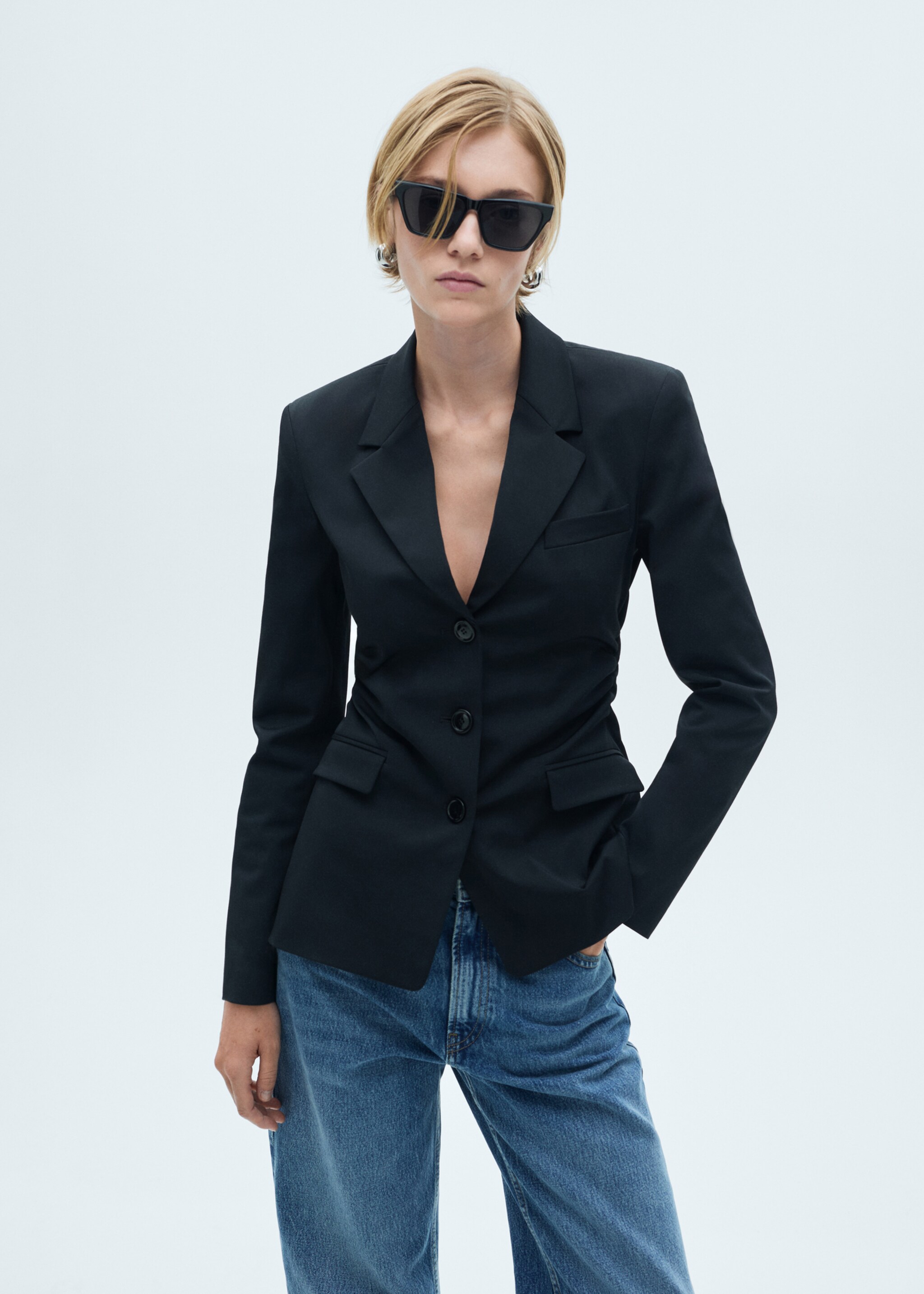 Blazer costume cintré - Détail de l'article 2, Noir. Ref: 77066760-00.