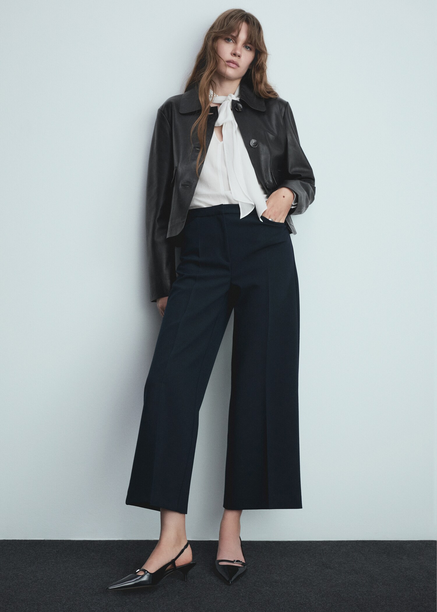 Wideleg pleated trousers - Details of the article 2