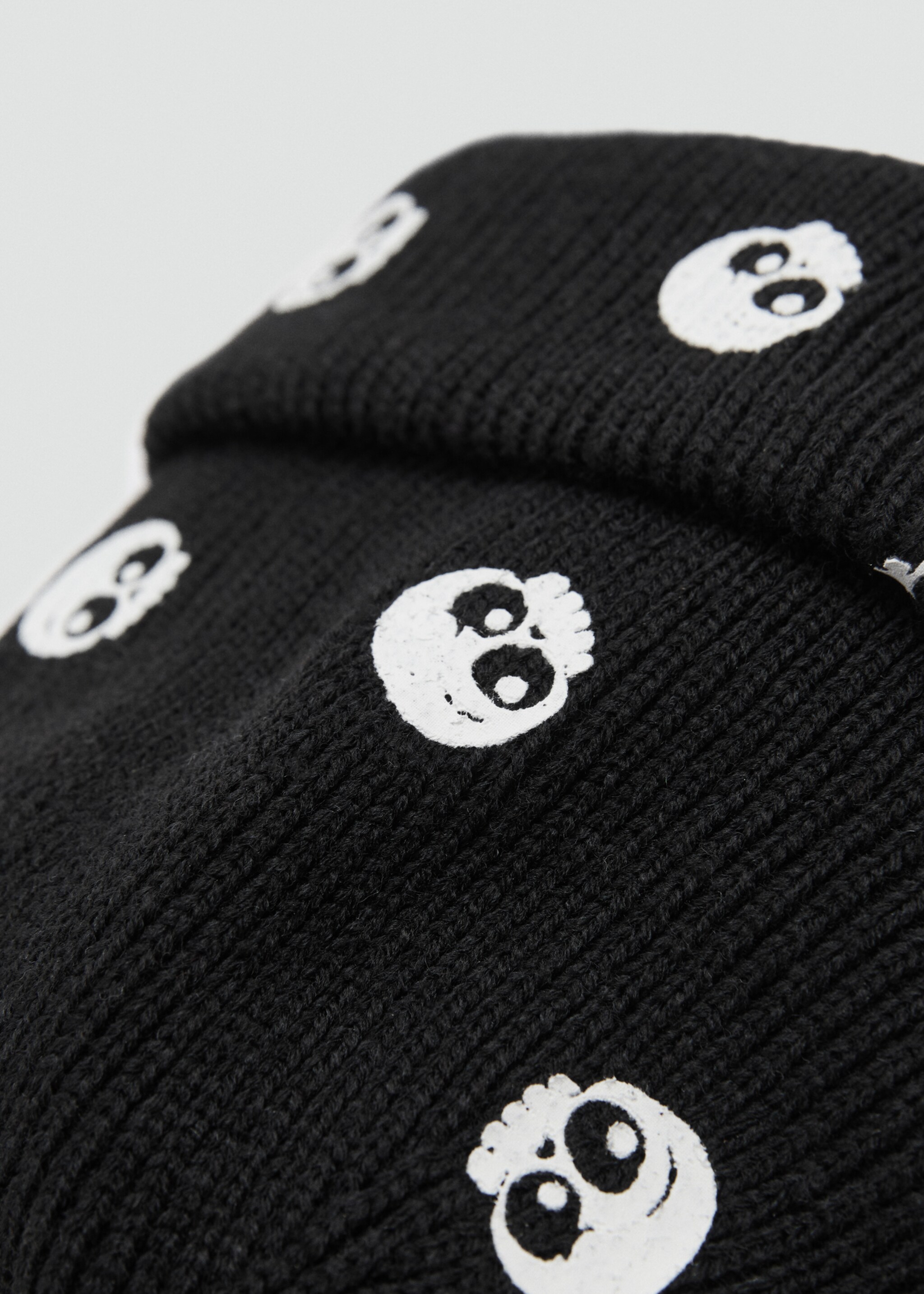 Gorro punto calavera - Plano medio