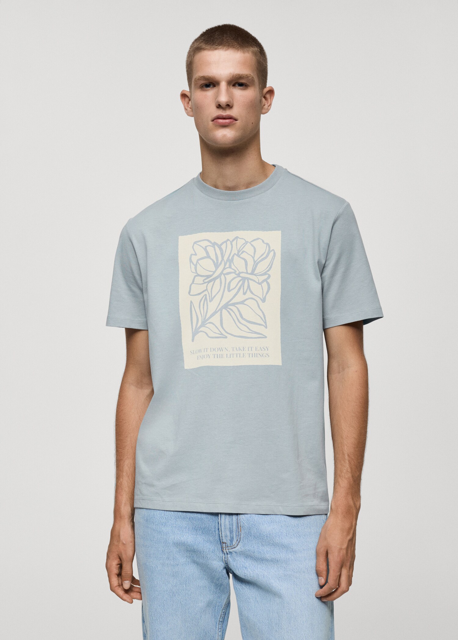 T-Shirt aus 100 % Baumwolle mit Muster auf der Brustpartie - Mittlere Ansicht