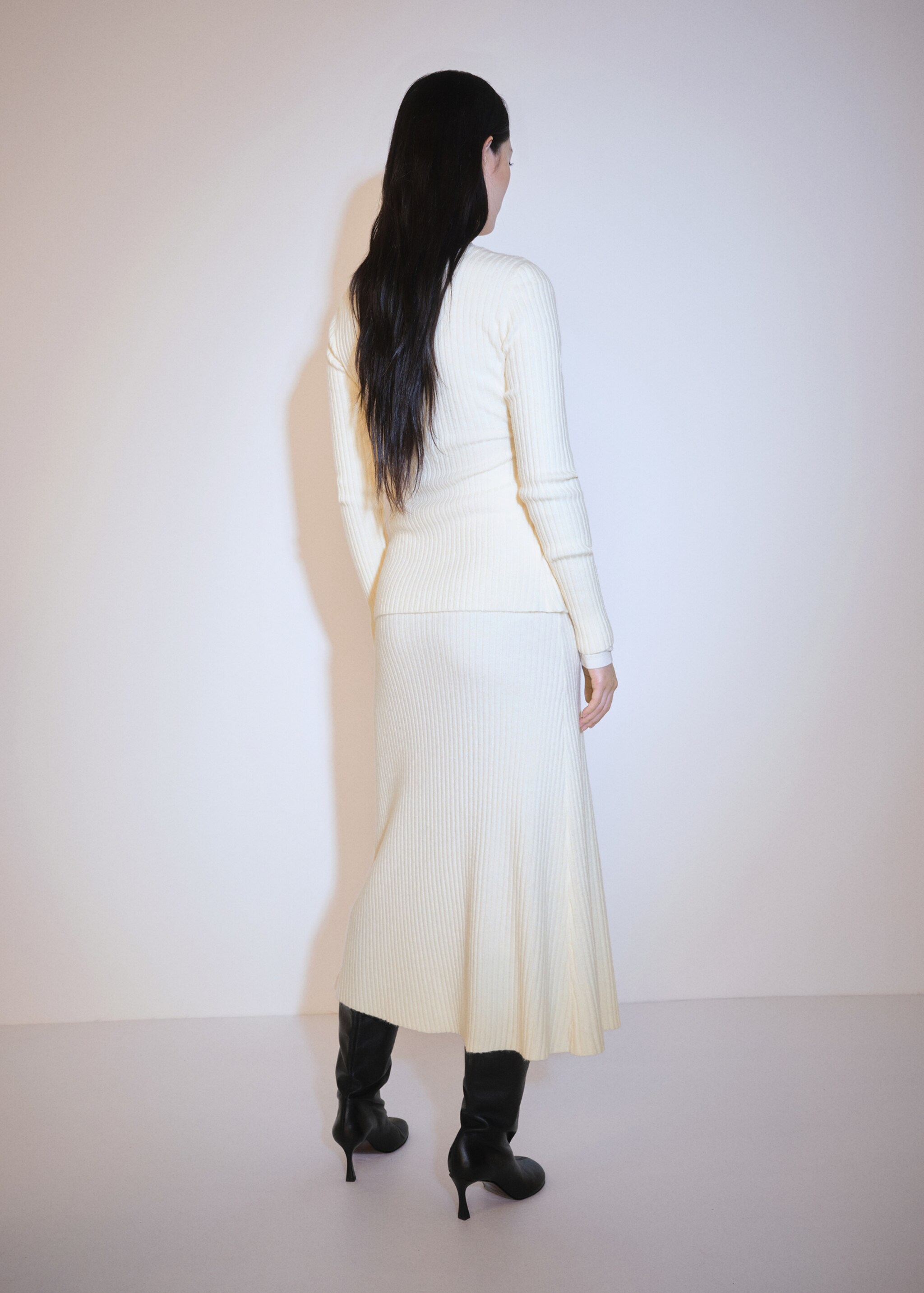 Gebreide overslagrok - Achterkant van het artikel, Ecru. Ref: 77067659-00.