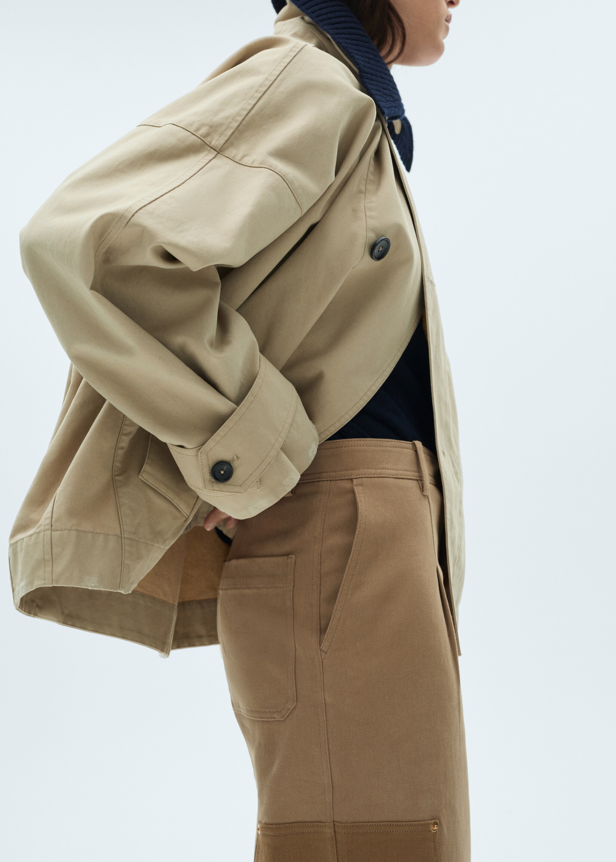 Pantalon empiècements contrastants - Détail de l'article 1, Beige. Ref: 77067670-00.