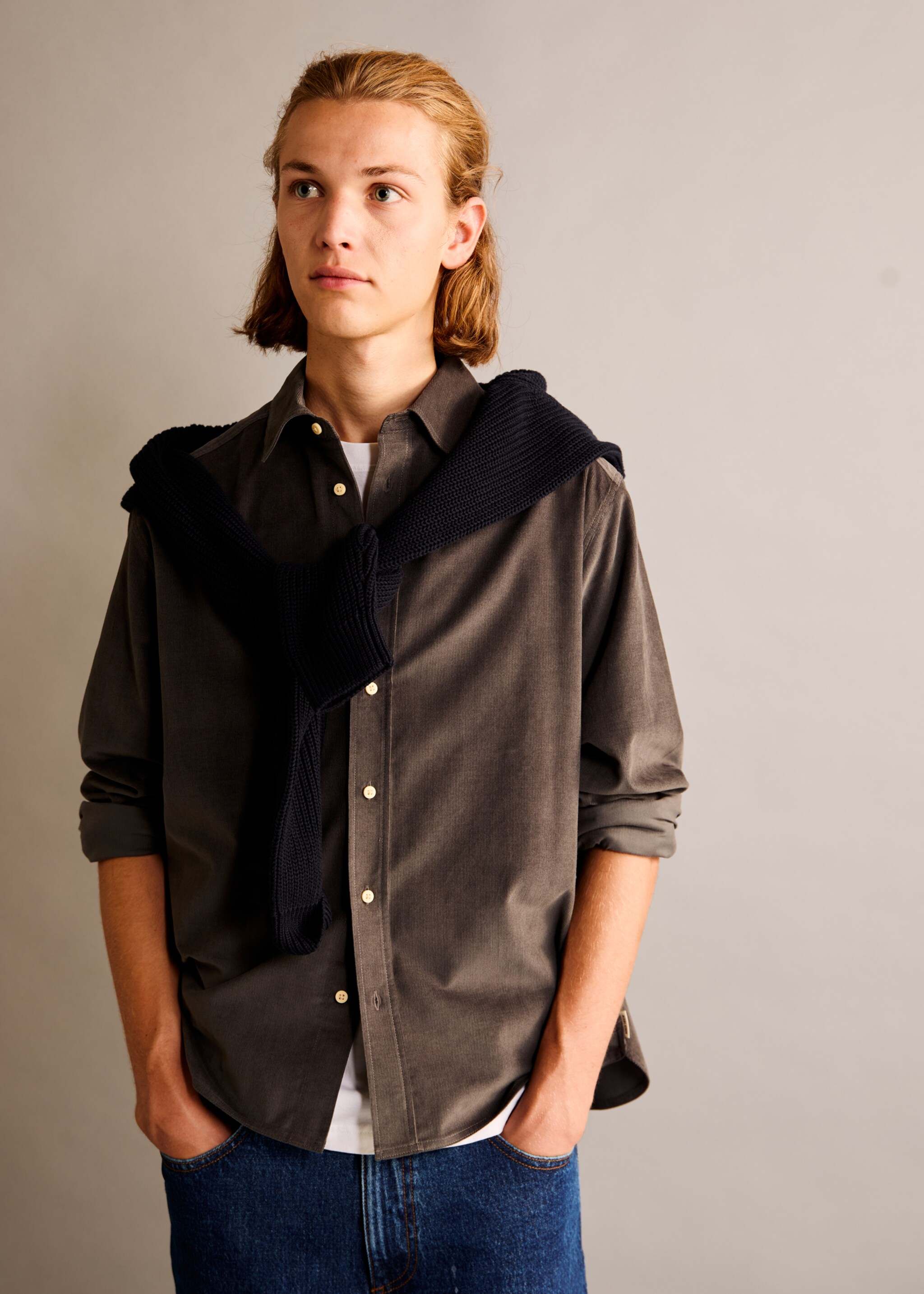Corduroy regular fit overhemd - Detail van het artikel 5, Antraciet. Ref: 77067673-00.