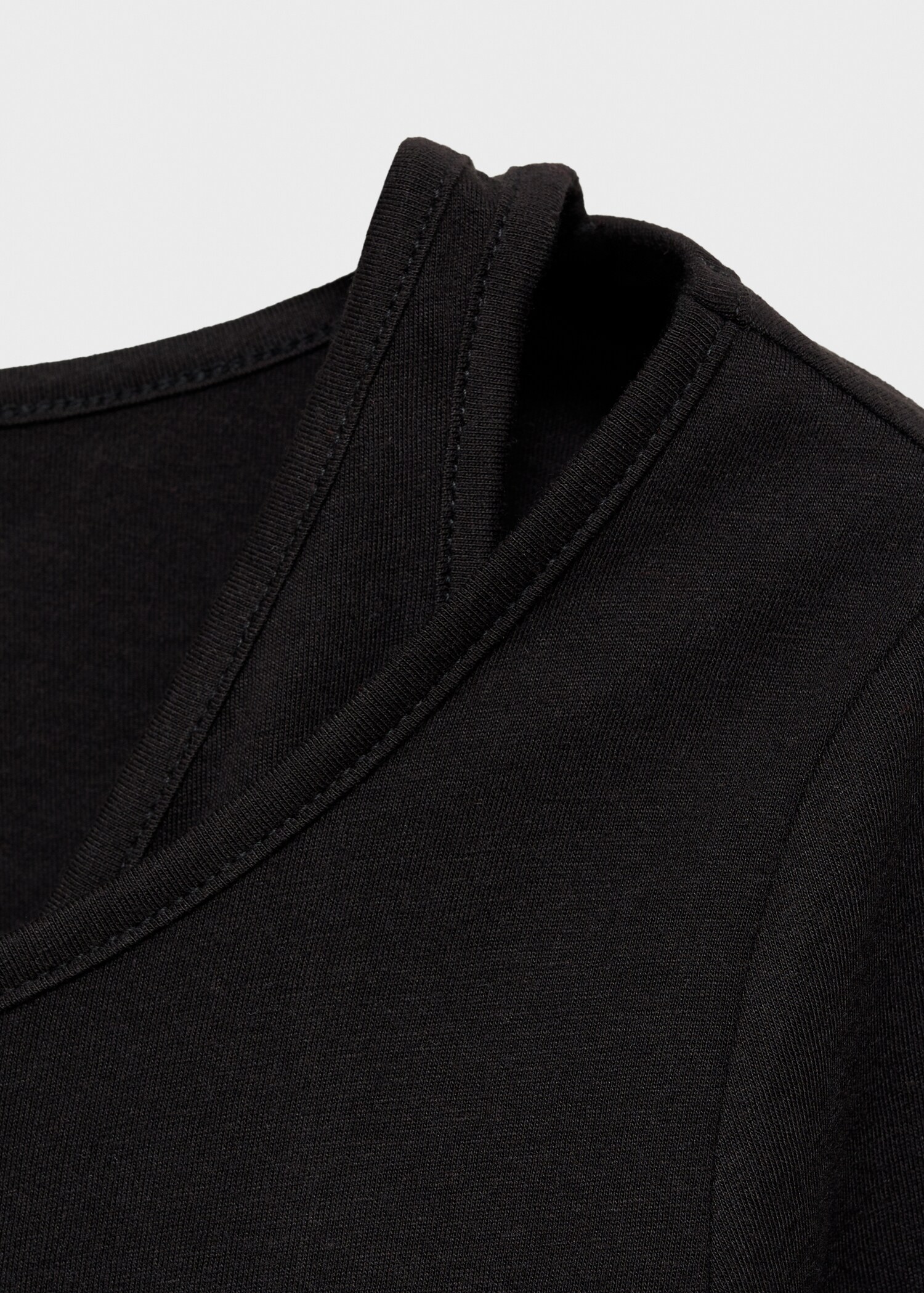 Long-sleeved t-shirt with strap - Details of the article 8