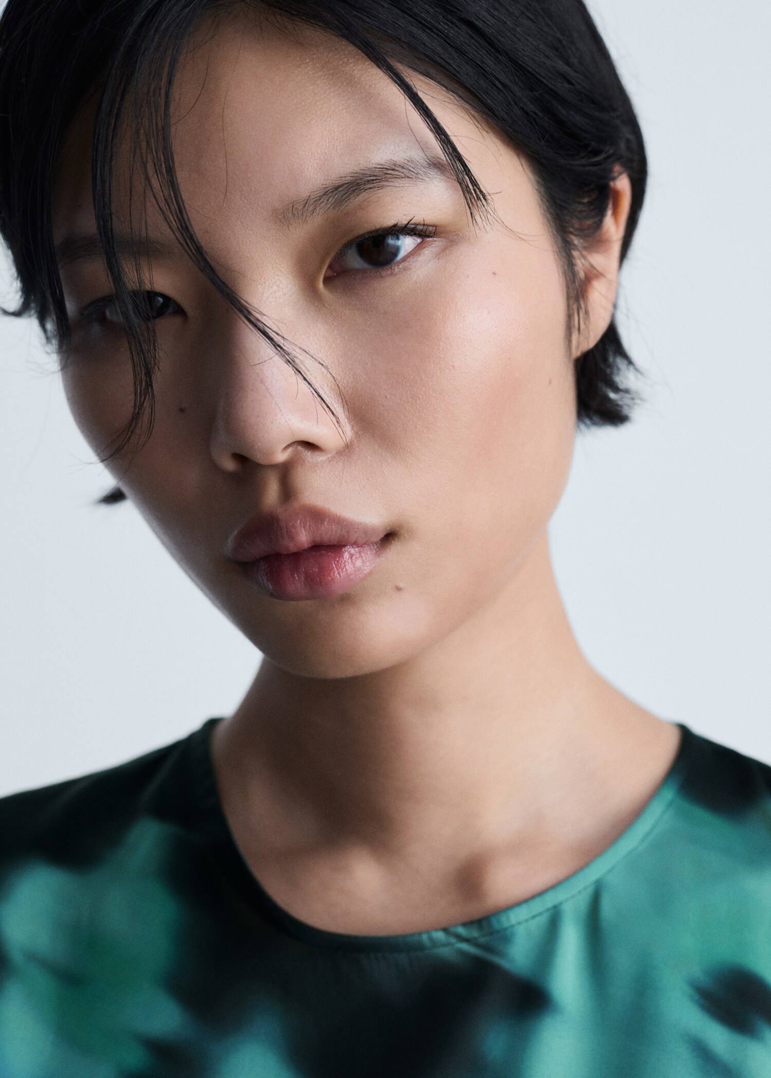 Printed short dress - Details of the article 1