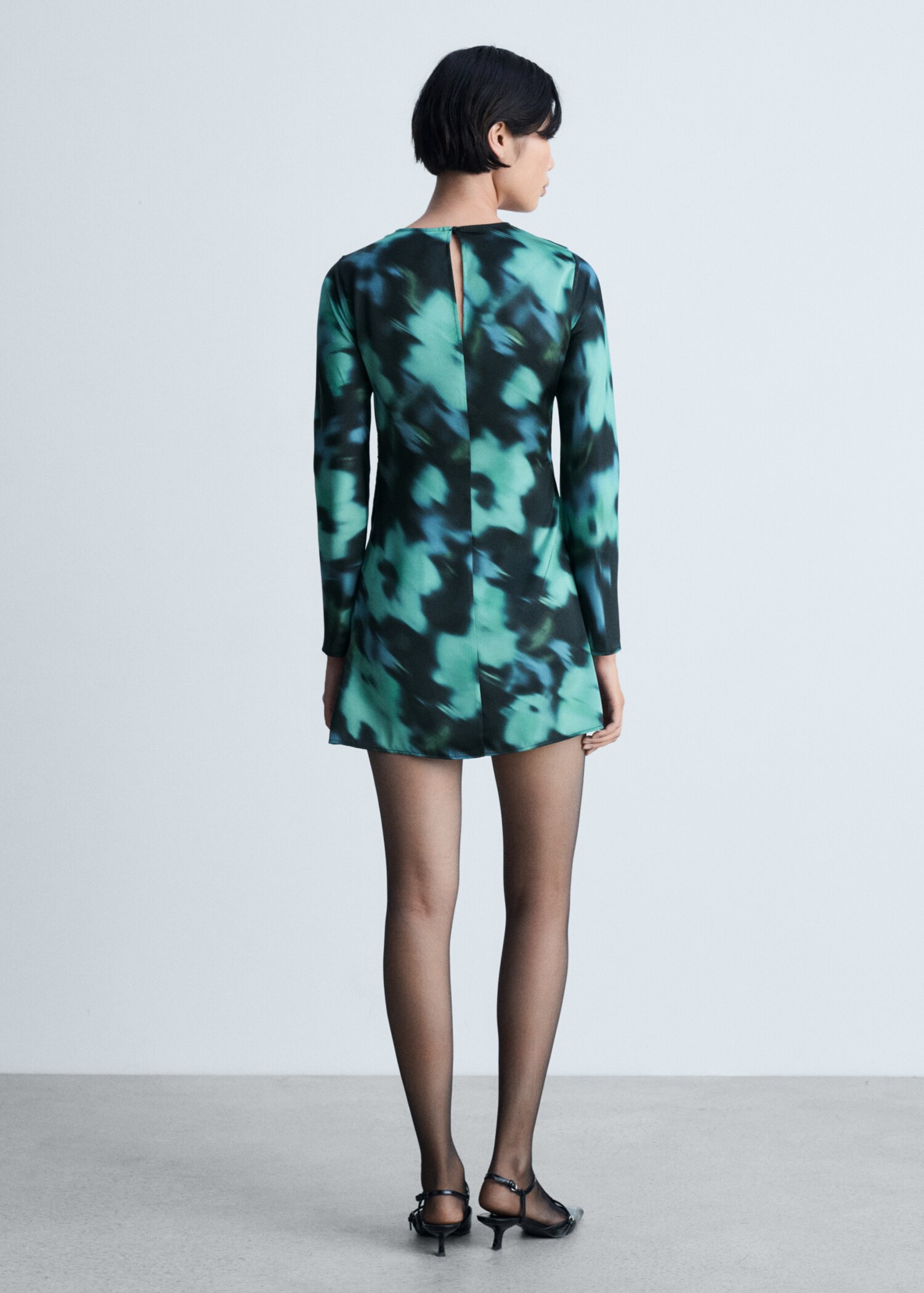 Printed short dress - Reverse of the article